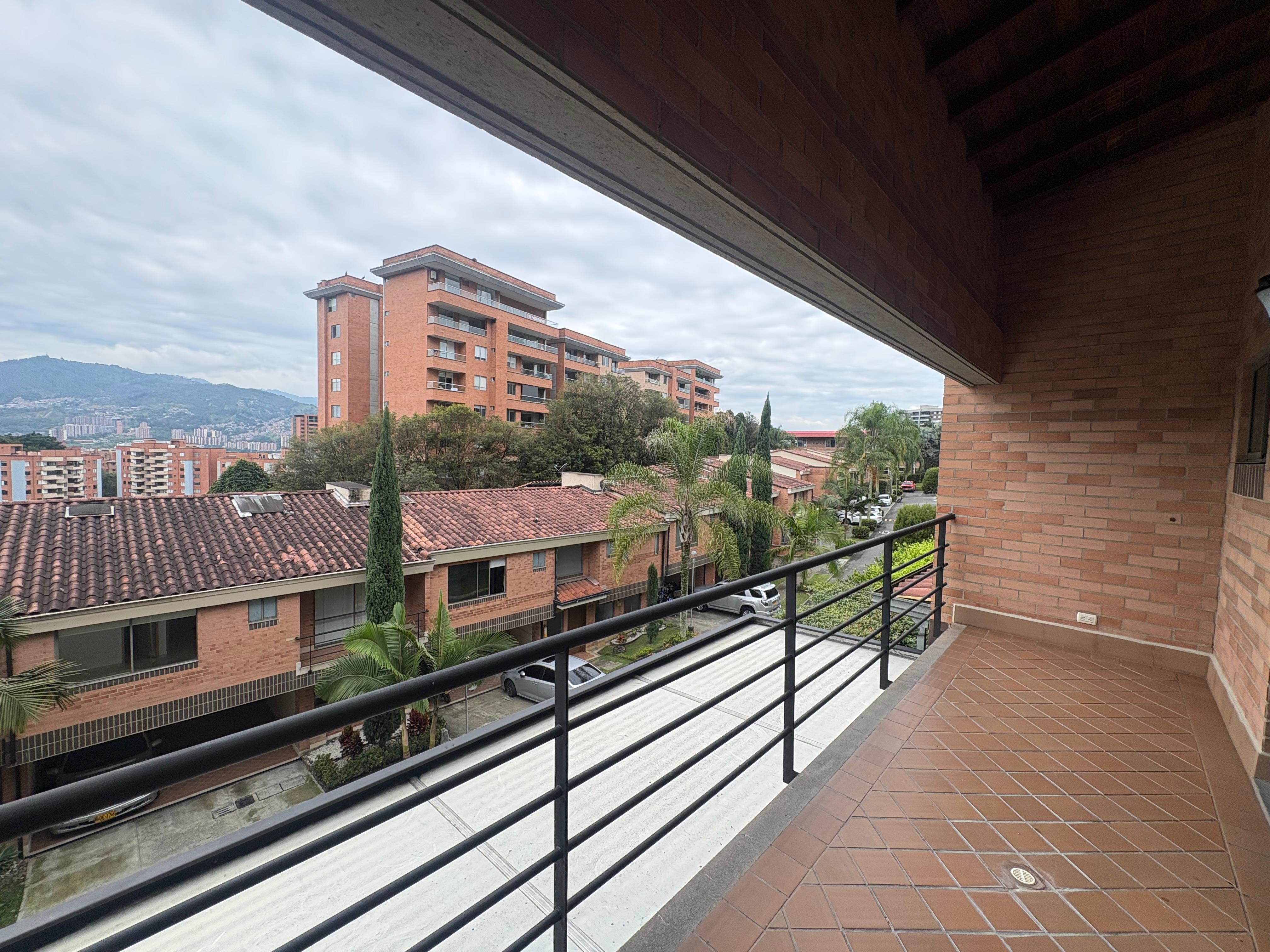 ARRIENDO CASA ENVIGADO BENEDICTINOS