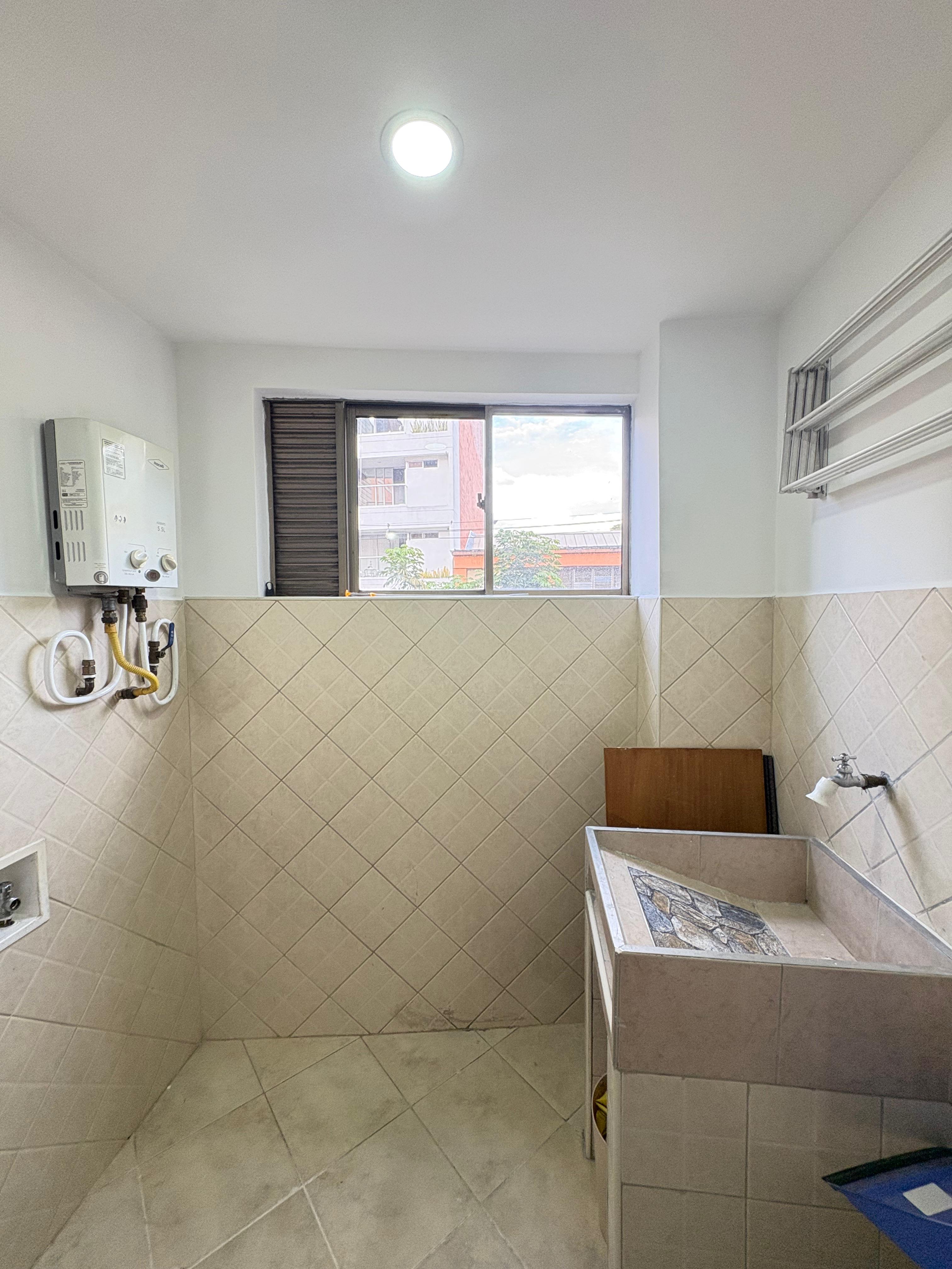 ARRIENDO APARTAMENTO, CONQUISTADORES