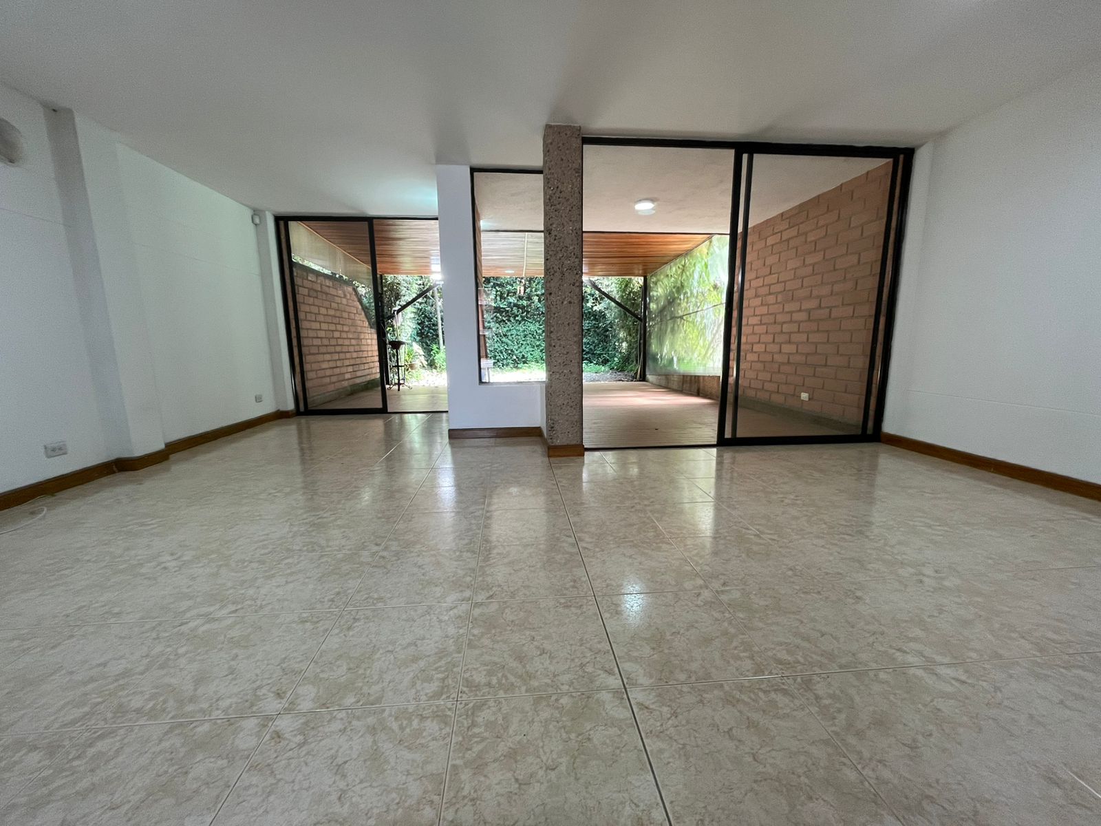 ARRIENDO CASA ENVIGADO BRUJAS