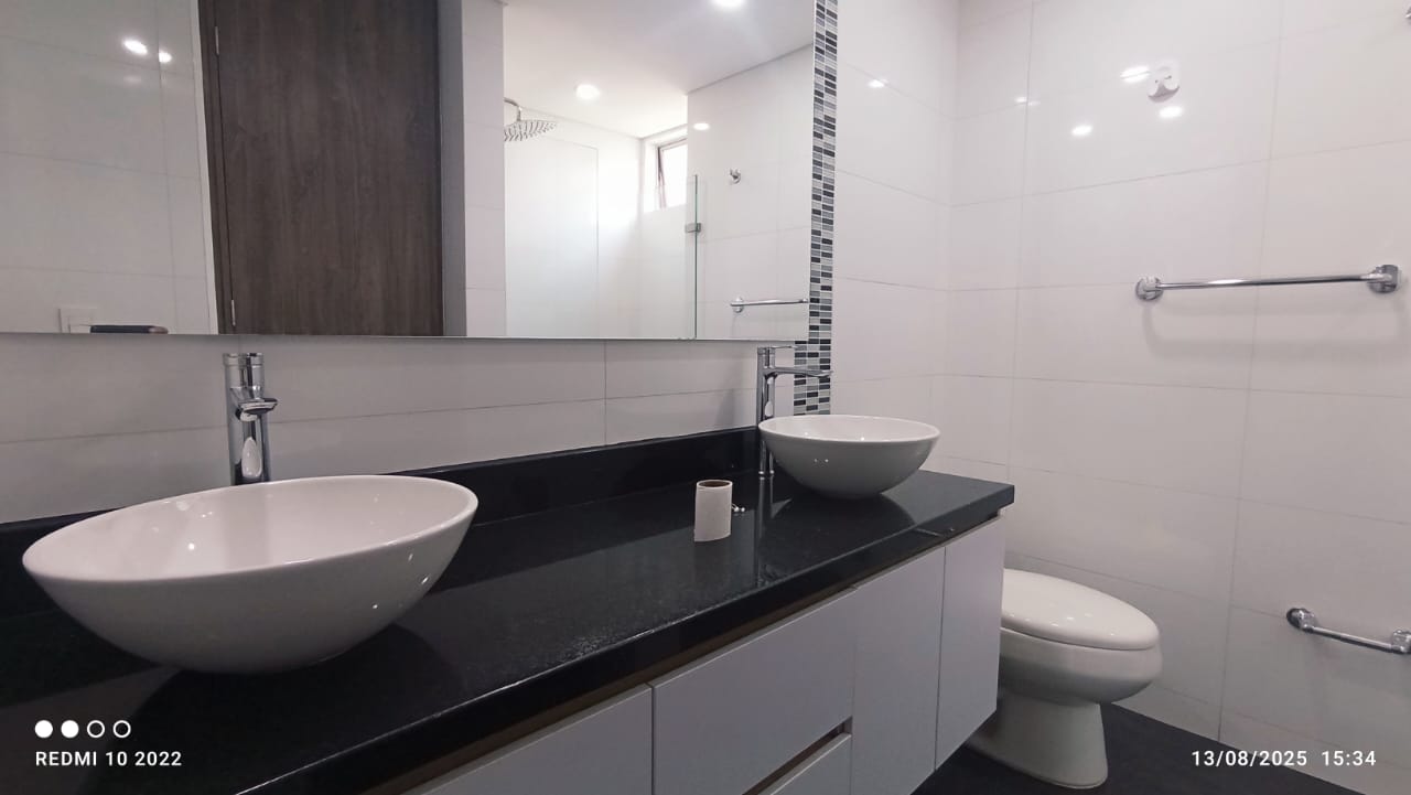 ARRIENDO APARTAMENTO - POBLADO LOMA DE LOS PARRA