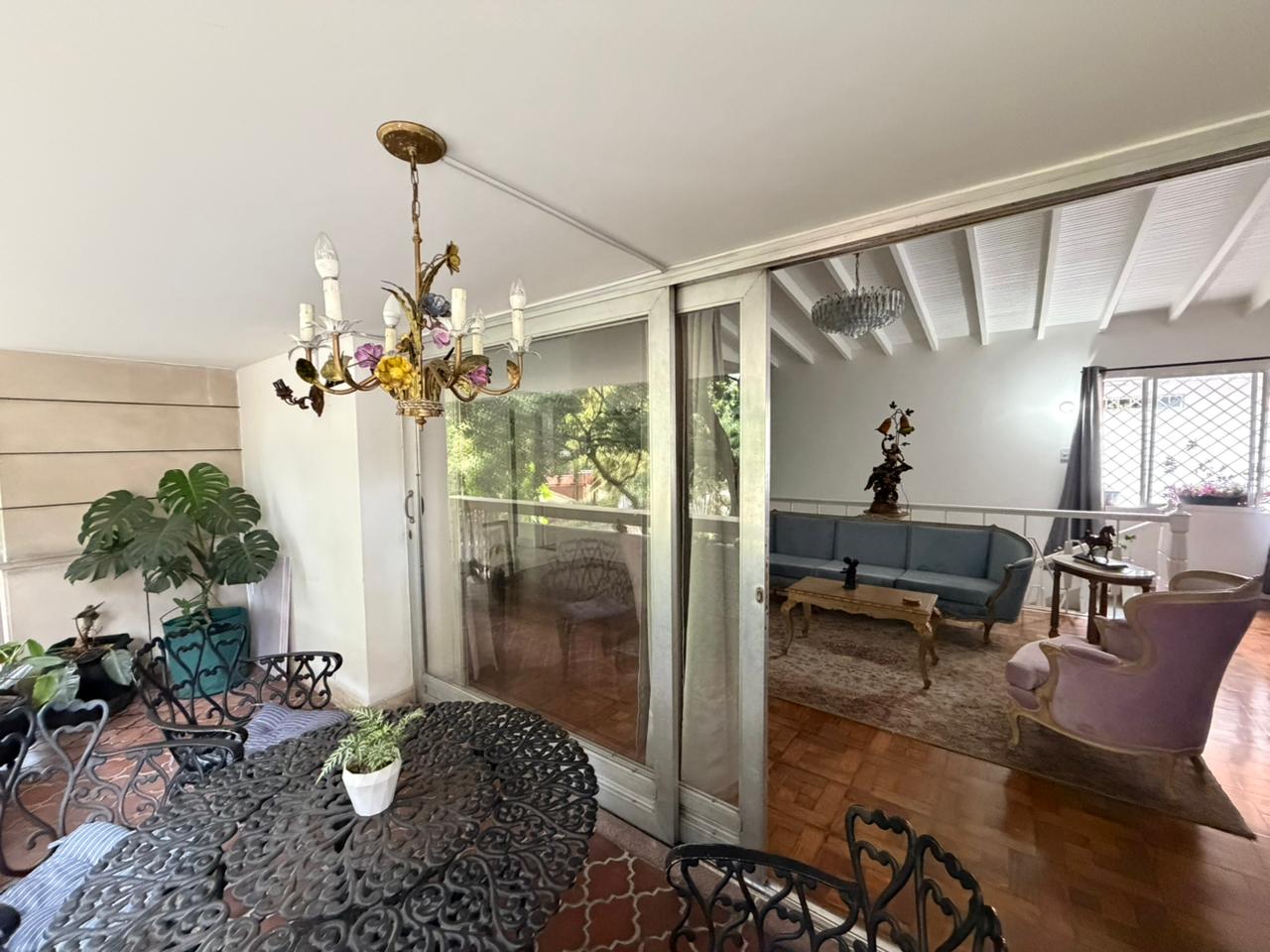 ARRIENDO CASA AMOBLADA O DESOCUPADA - LAURELES