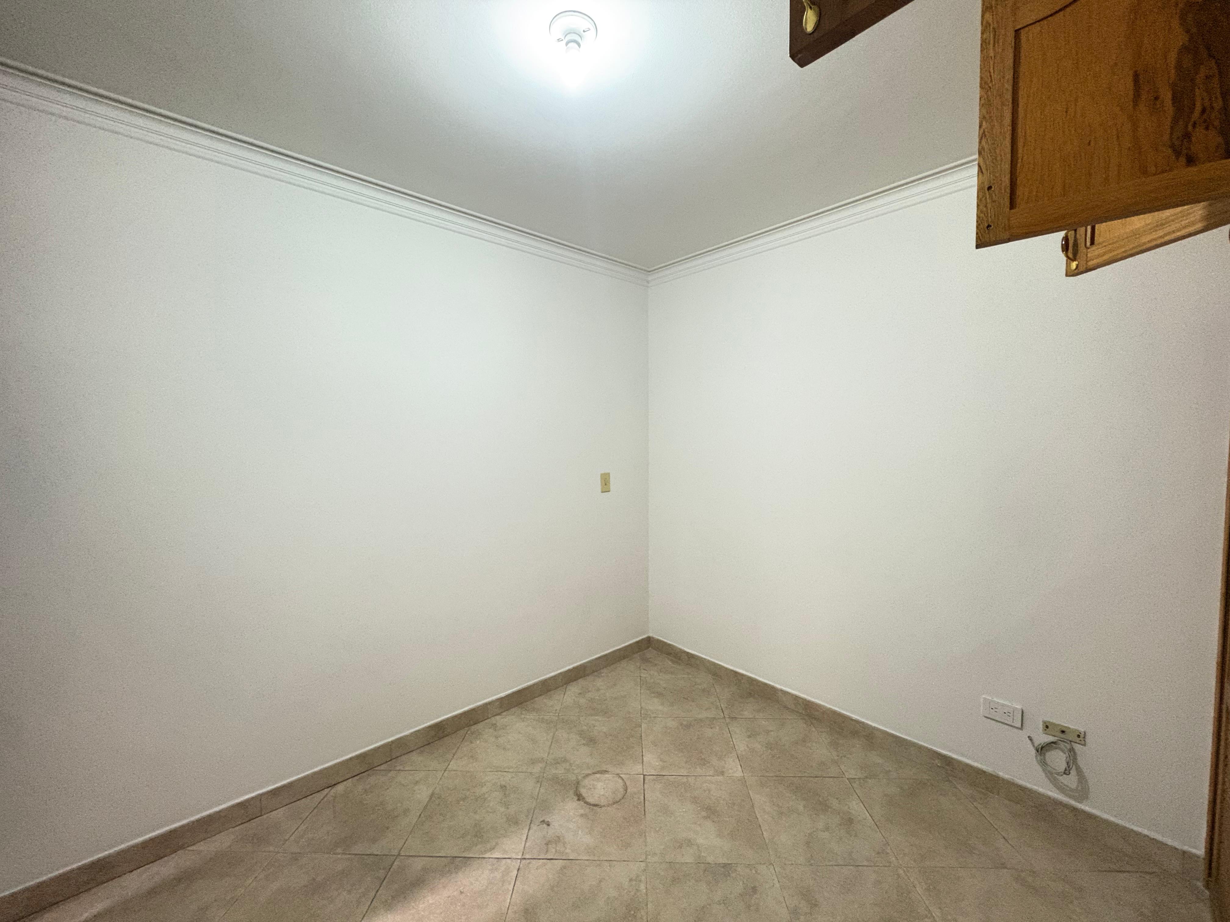 ARRIENDO APARTAMENTO, CONQUISTADORES