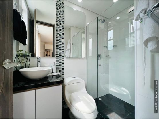 APARTAMENTO EN ARRIENDO - POBLADO LOMA LOS PARRA