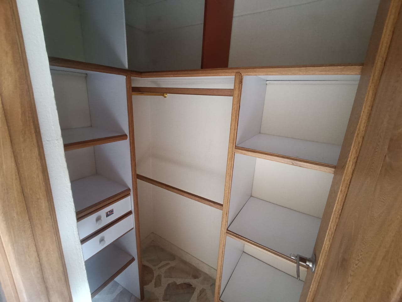 ARRIENDO APARTAMENTO - ENVIGADO LAS BRUJAS