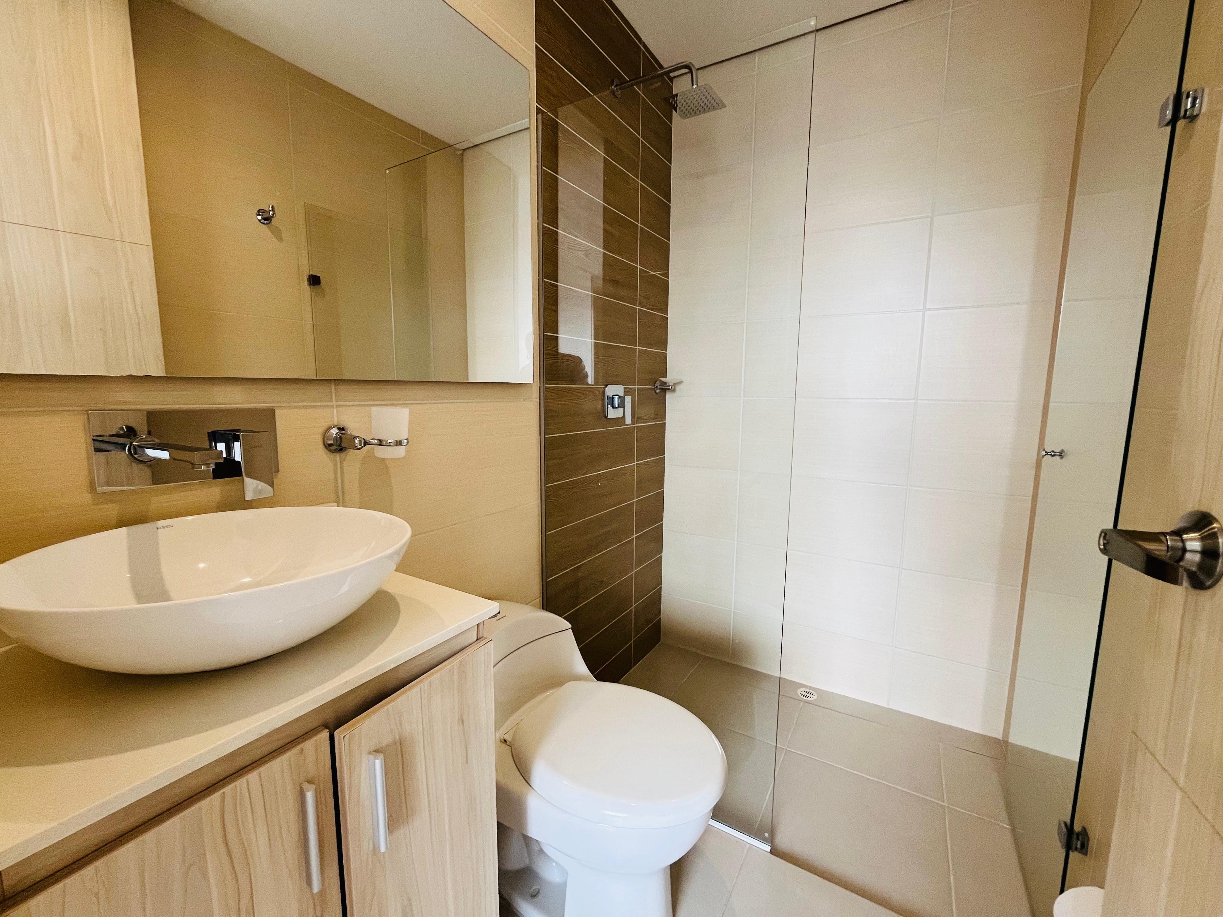 ARRIENDO APARTAMENTO - POBLADO LOS GONZALEZ