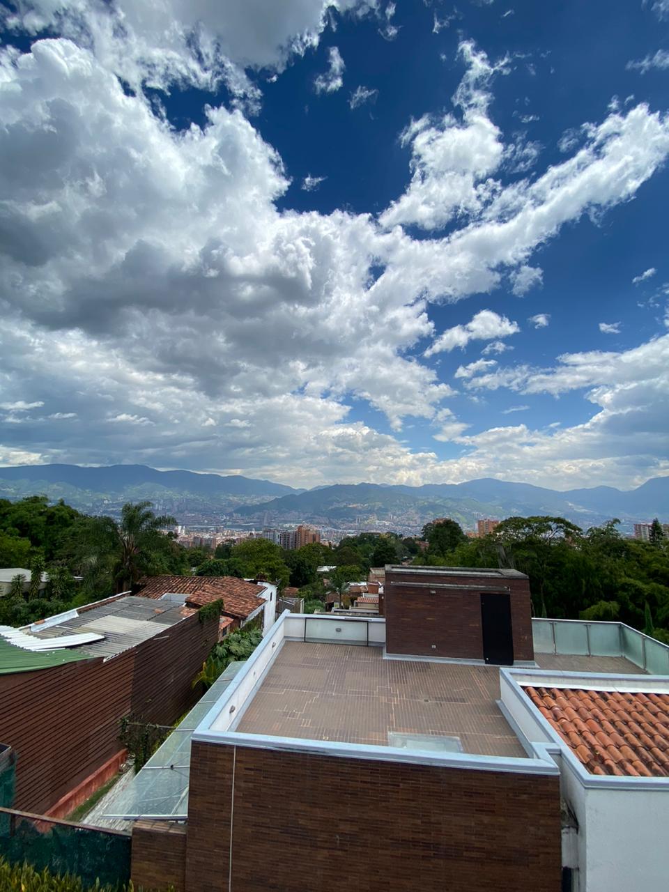 ARRIENDO CASA - ENVIGADO LOMA DEL CHOCHO