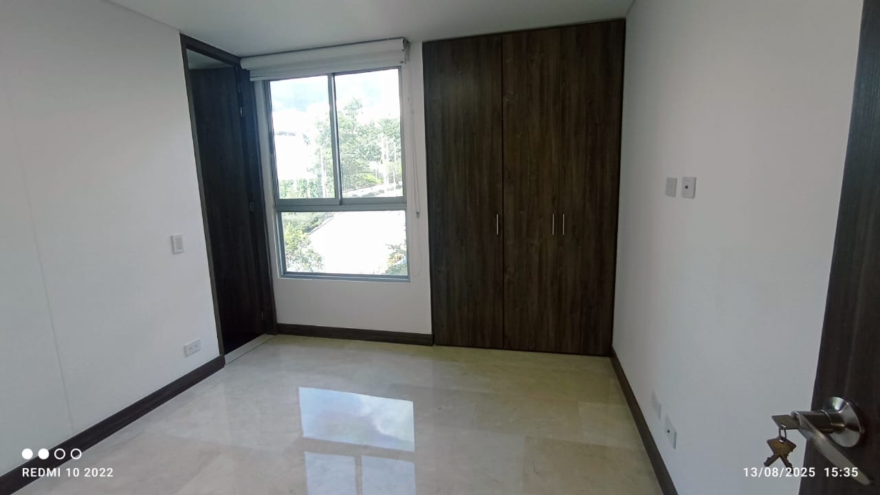 ARRIENDO APARTAMENTO - POBLADO LOMA DE LOS PARRA