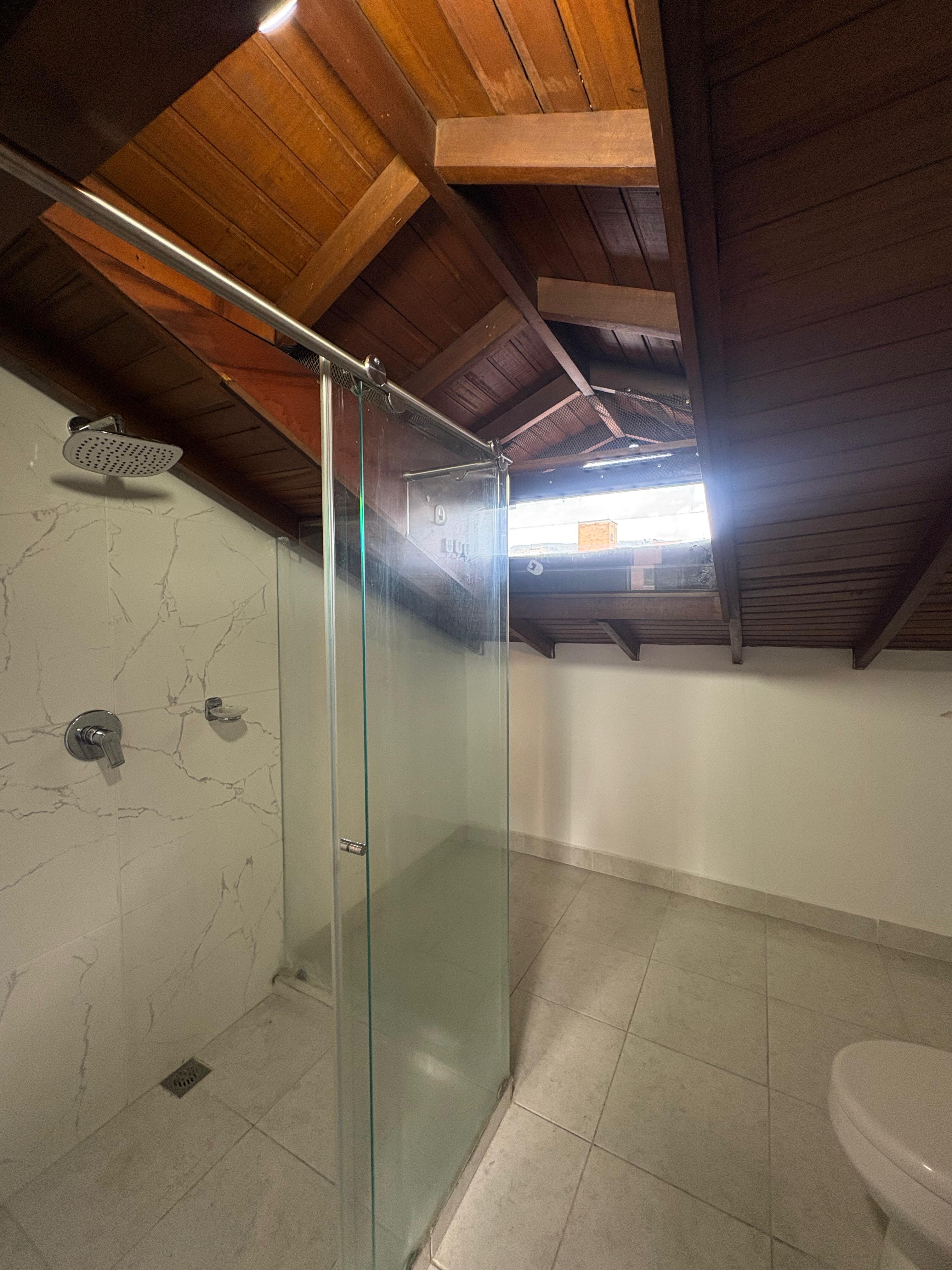 ARRIENDO APARTAMENTO, LAURELES PRIMER PARQUE