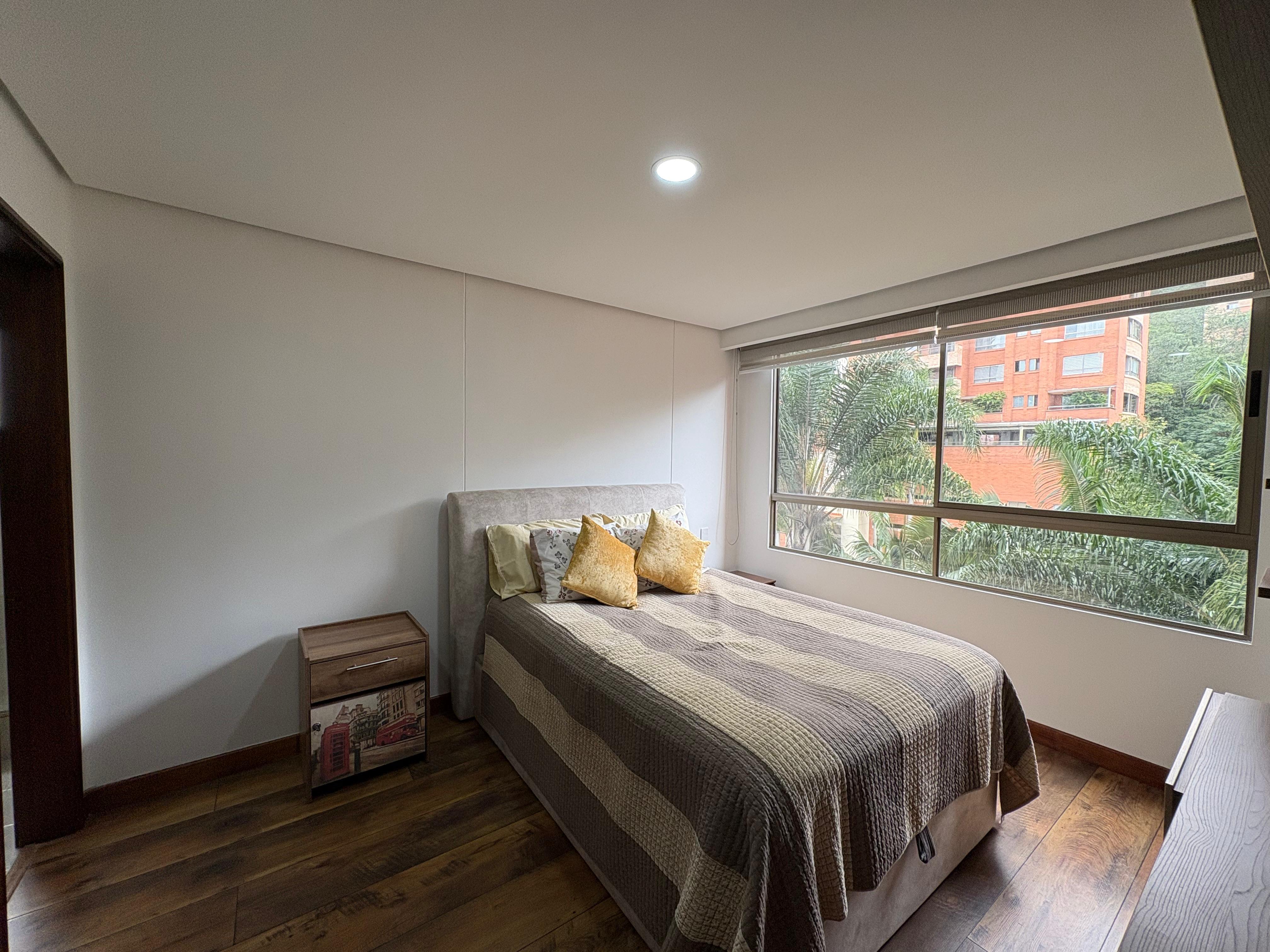 ARRIENDO APARTAMENTO POBLADO CALERA, AMOBLADO Y DESOCUPADO