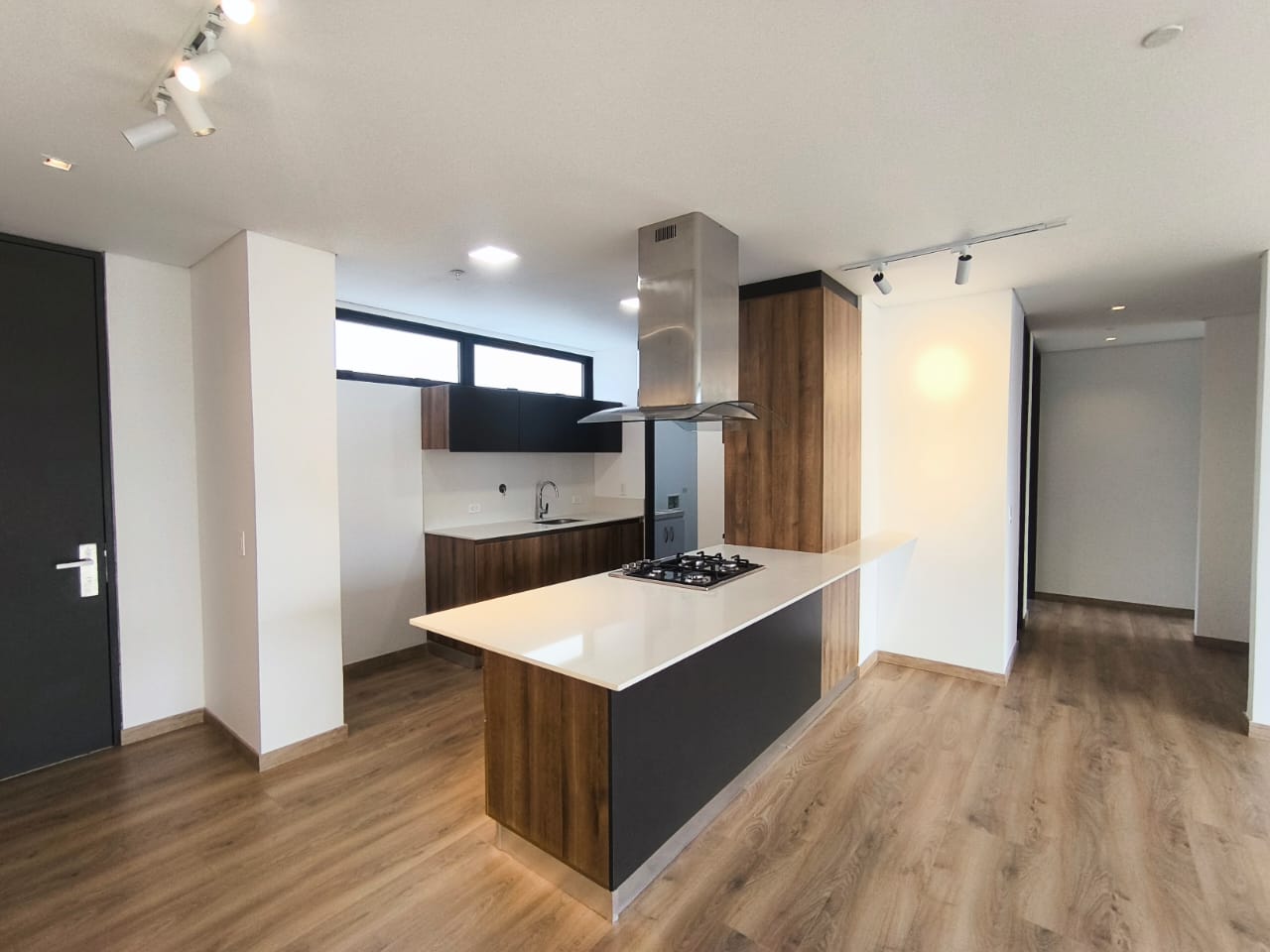 ARRIENDO APARTAMENTO , POBLADO PALMAS