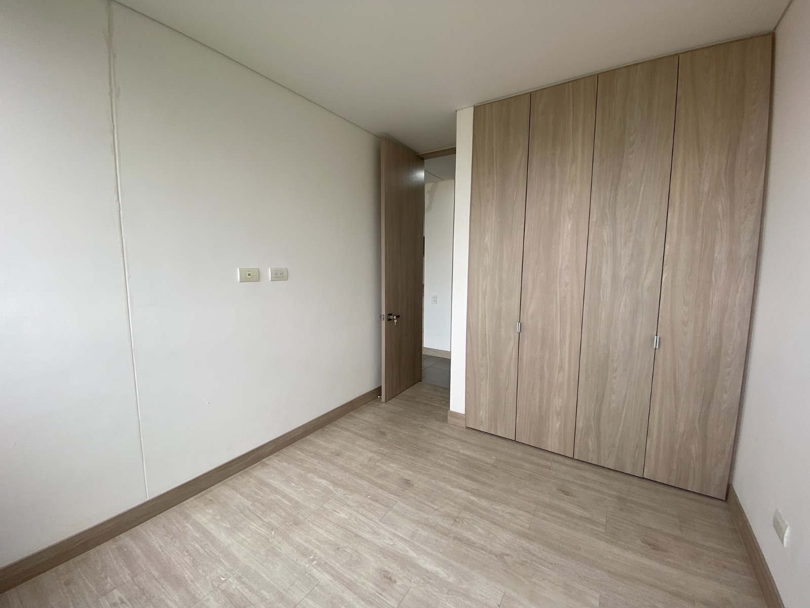 ARRIENDO APARTAMENTO - ENVIGADO LOMA DEL CHOCHO