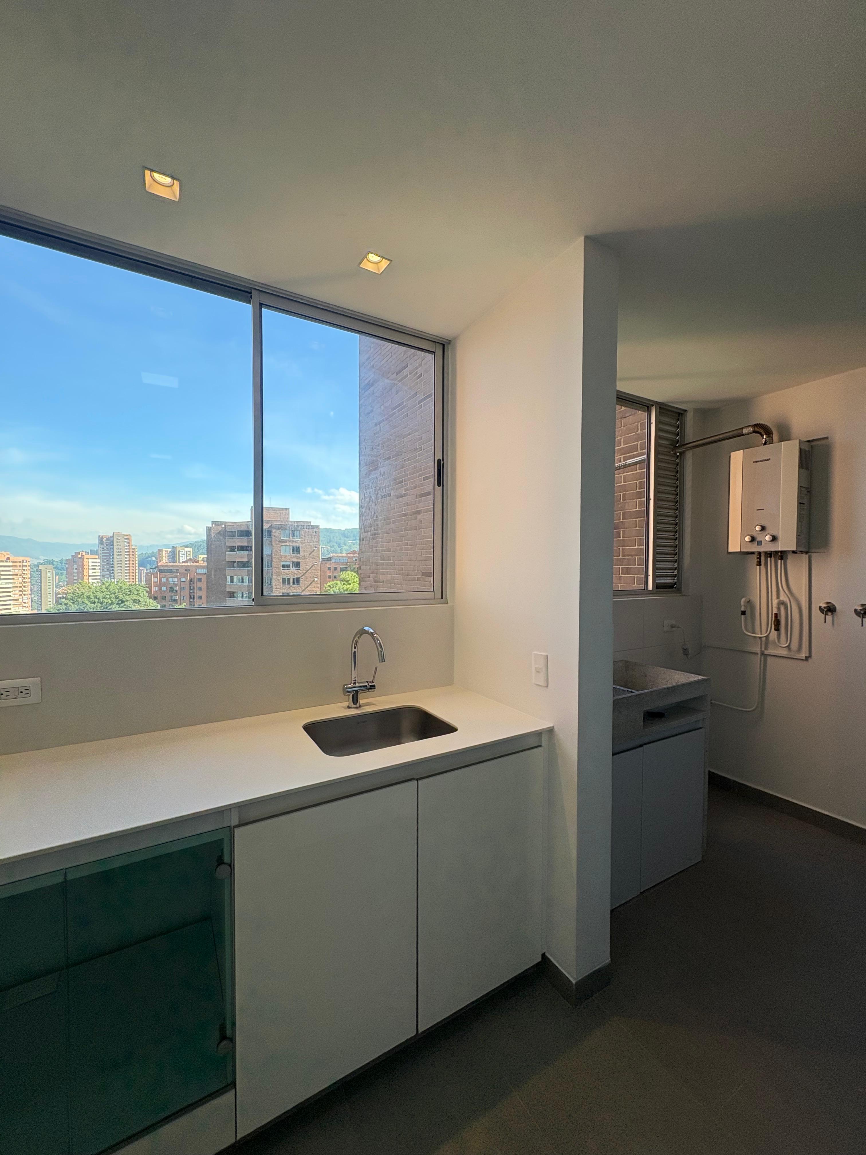 ARRIENDO APARTAMENTO, POBLADO TESORO