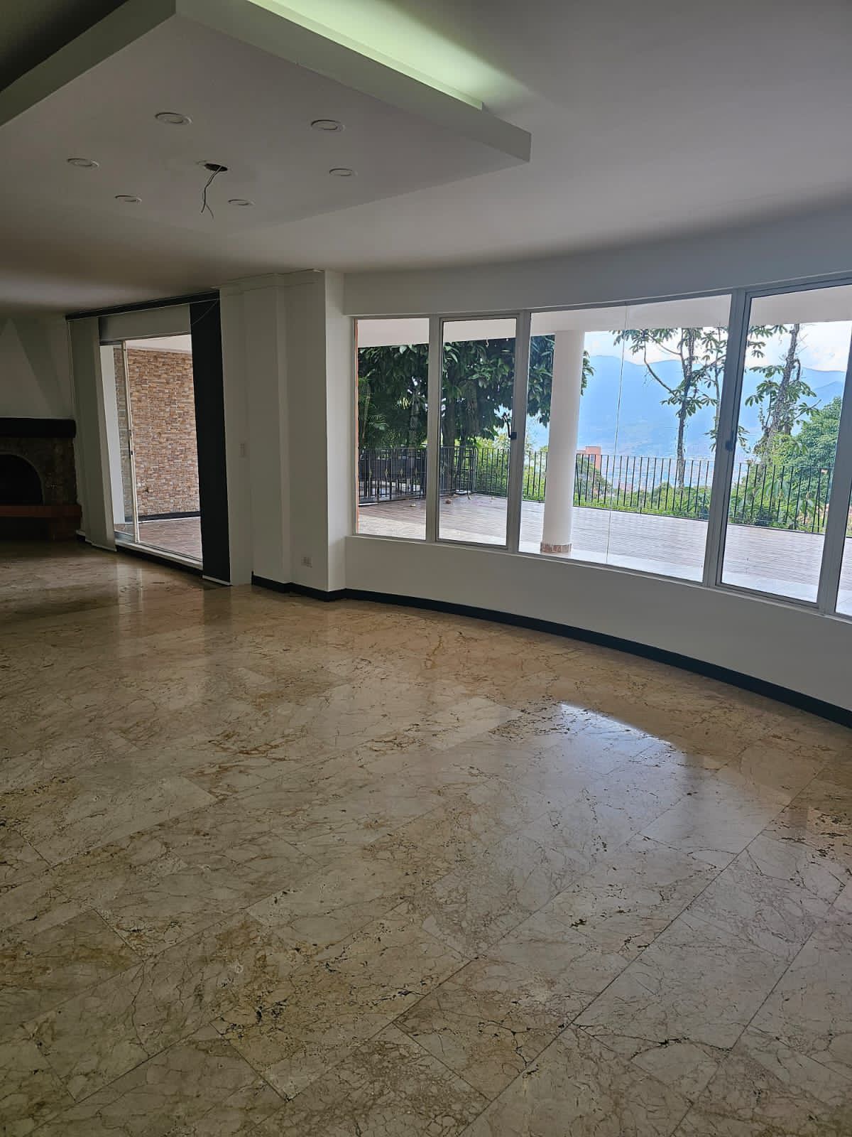 VENTA Y ARRIENDO CASA - POBLADO LA CALERA