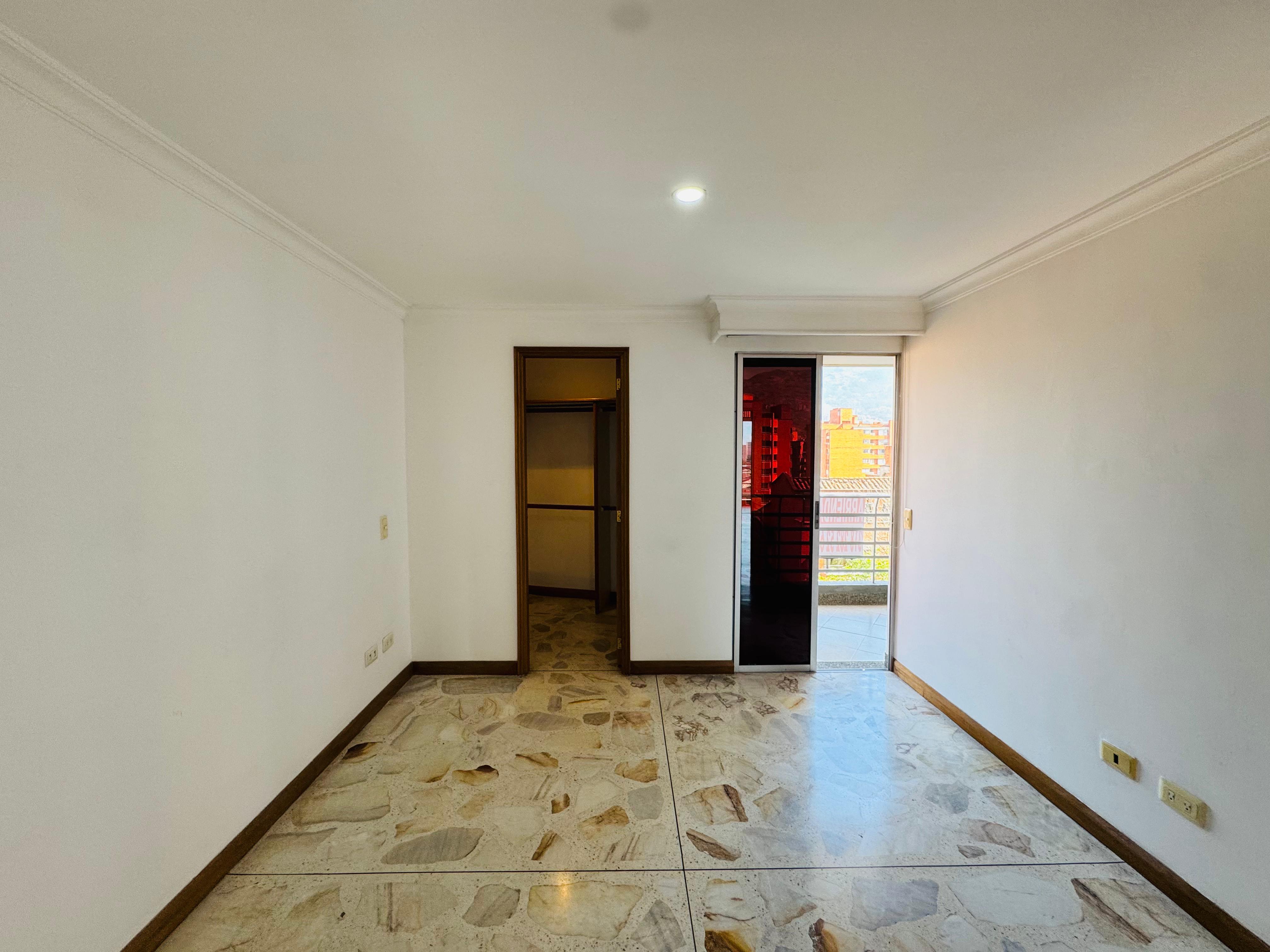ARRIENDO APARTAMENTO - LAURELES