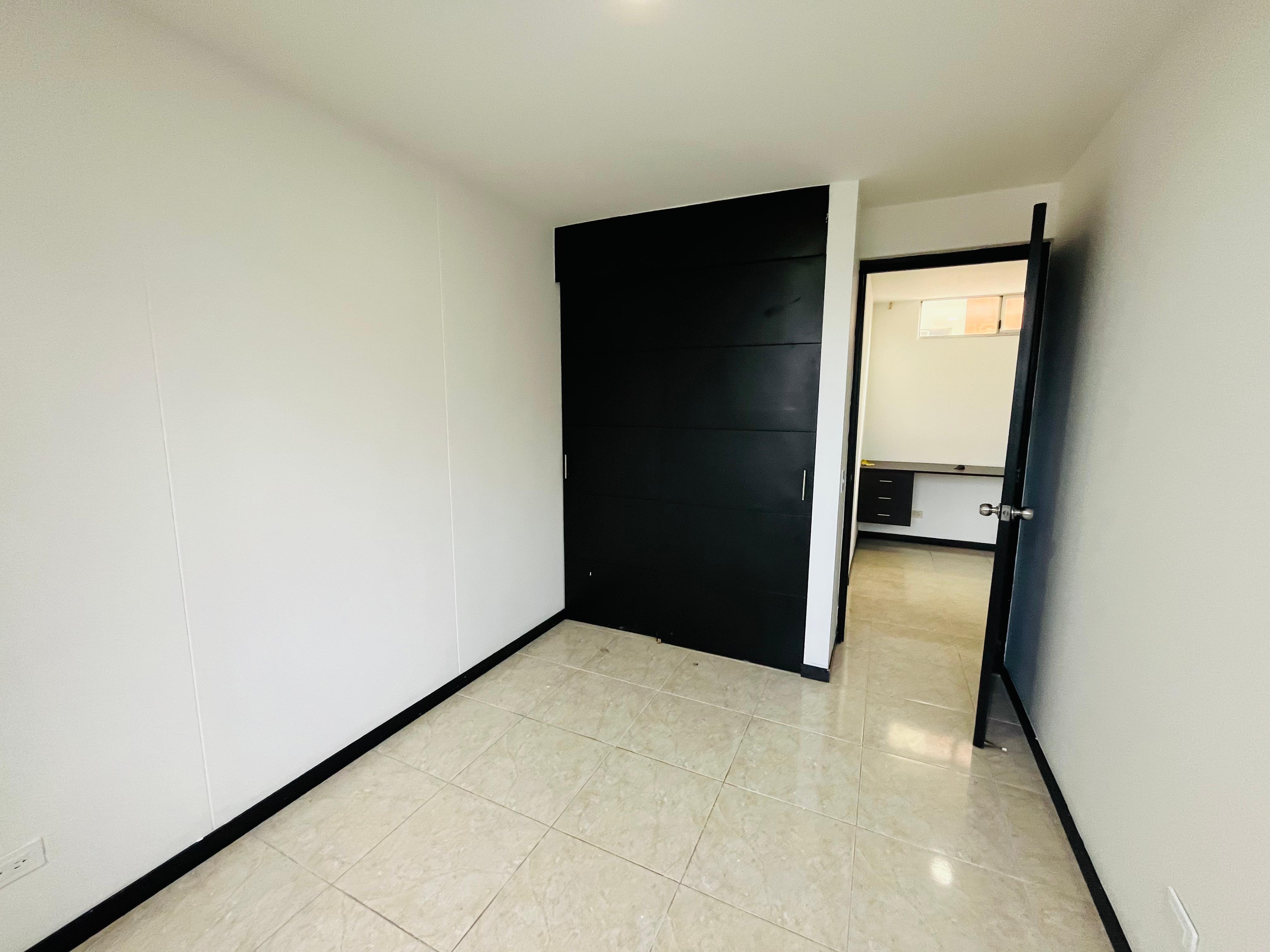 VENTA  APARTAMENTO - LOMA DE  LOS BERNAL