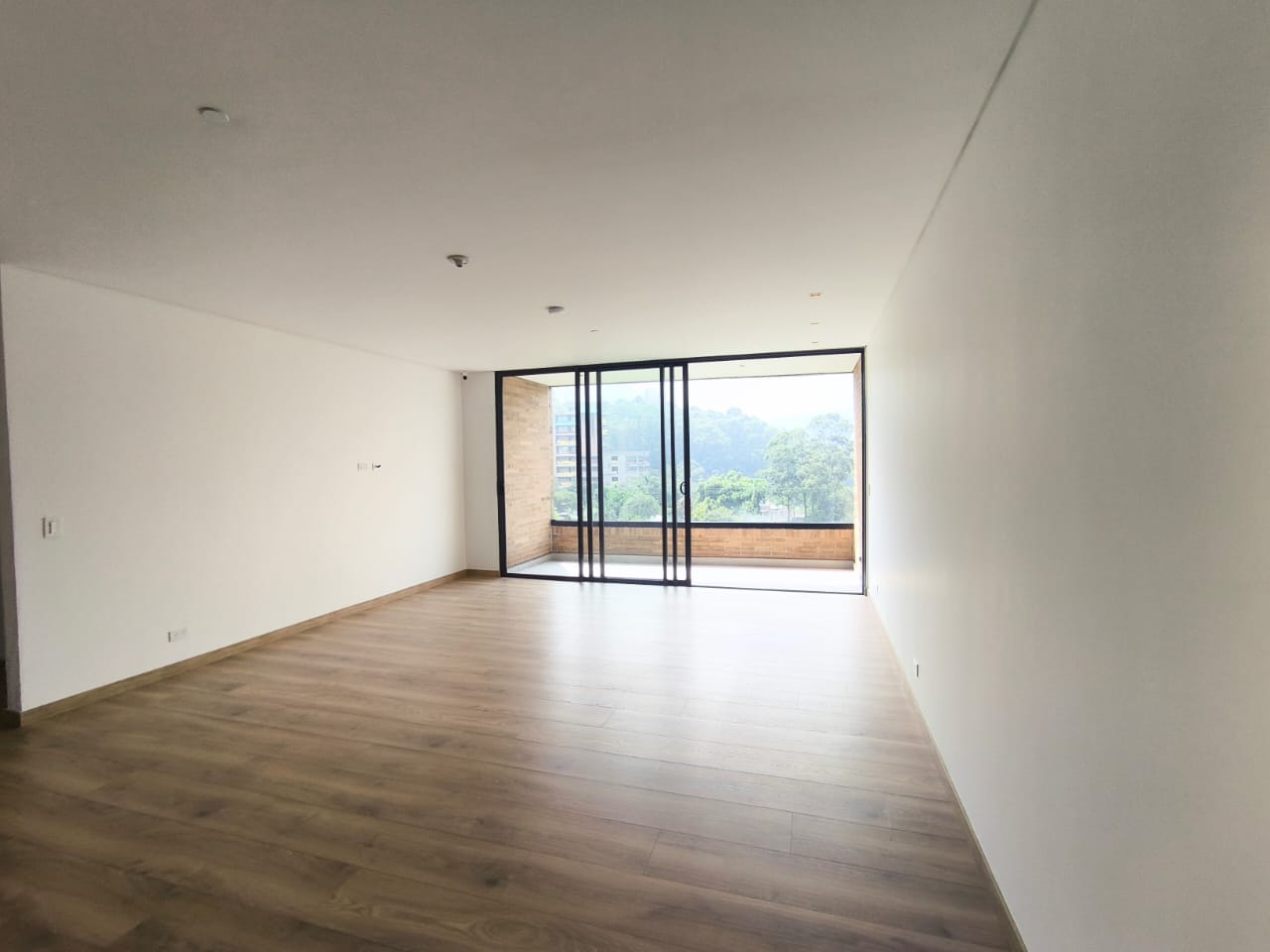 ARRIENDO APARTAMENTO , POBLADO PALMAS