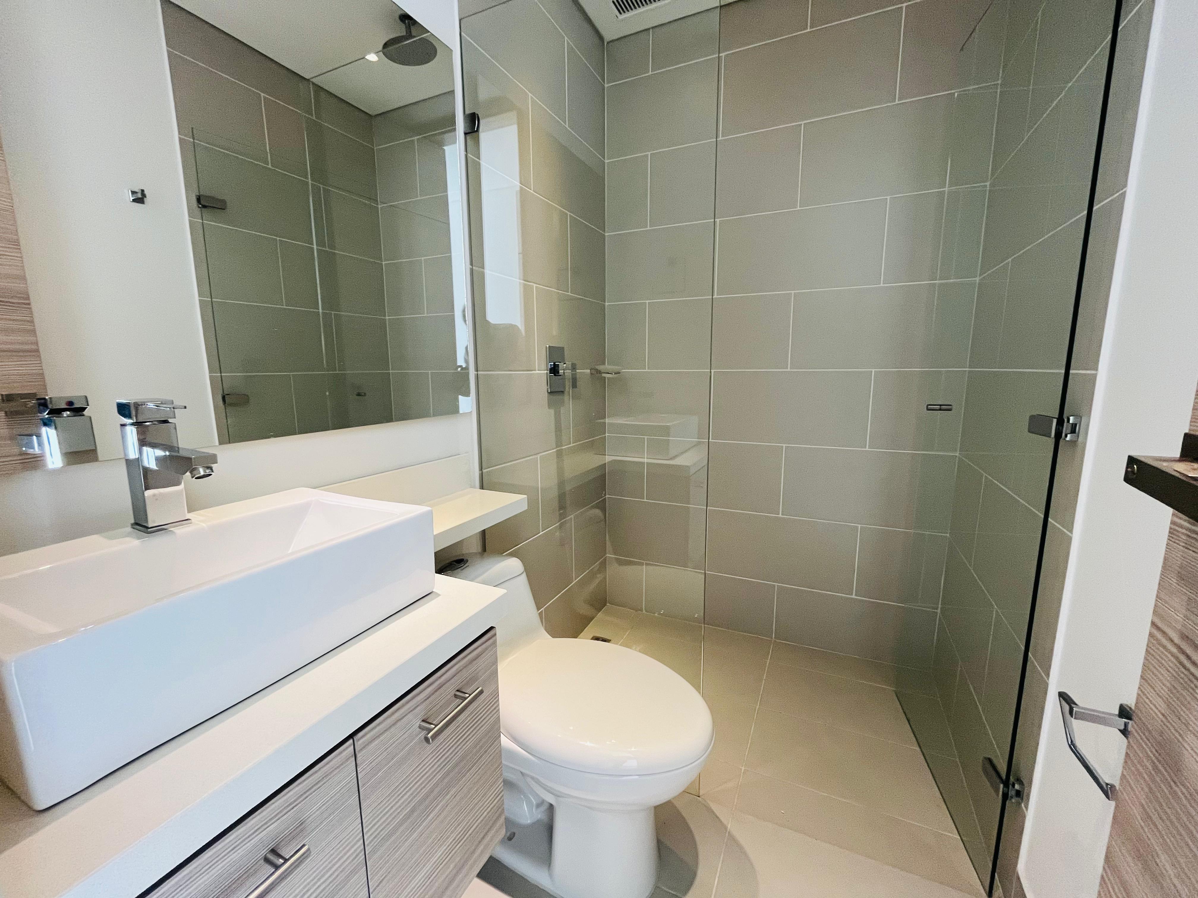 ARRIENDO APARTAMENTO - POBLADO CASTROPOL