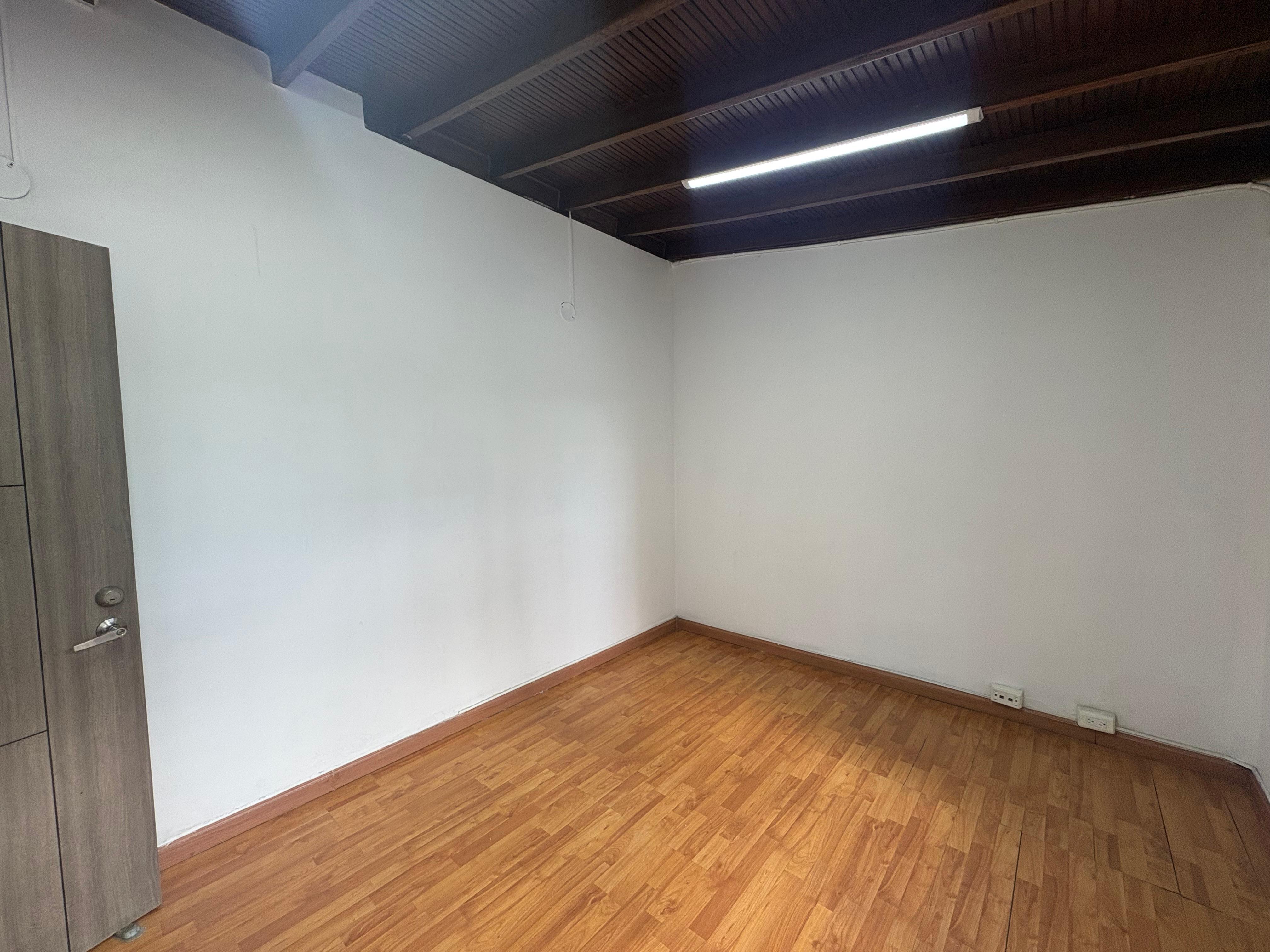 ARRIENDO CASA, COMERCIAL BELEN NOGAL