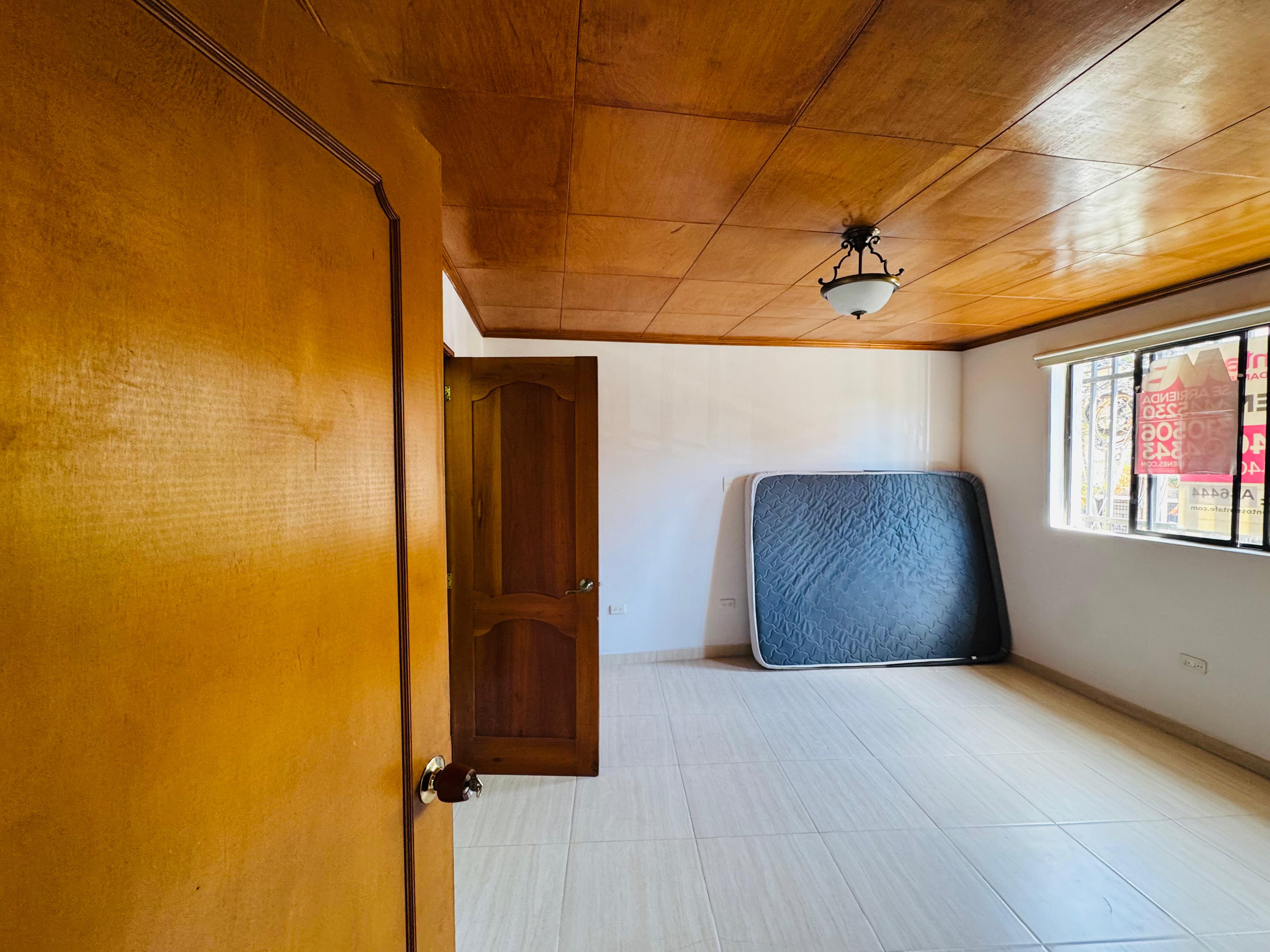 ARRIENDO CASA PARA VIVIENDA O COMERCIAL - FLORIA NUEVA