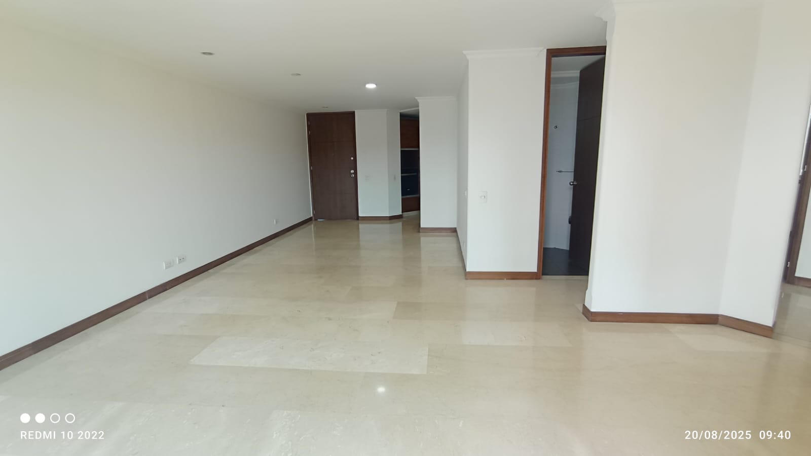 ARRIENDO APARTAMENTO - LAURELES