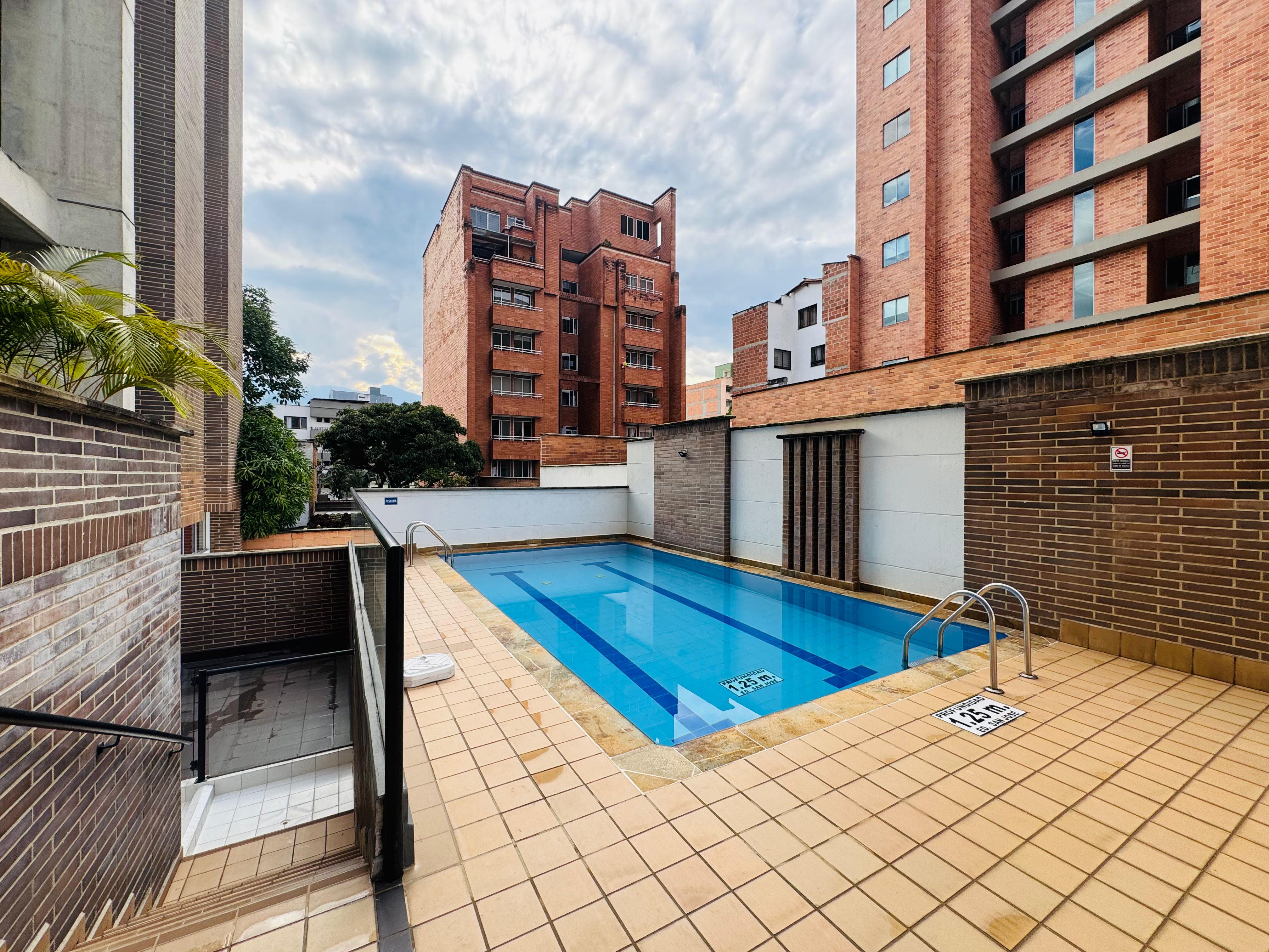 ARRIENDO APARTAMENTO - LAURELES
