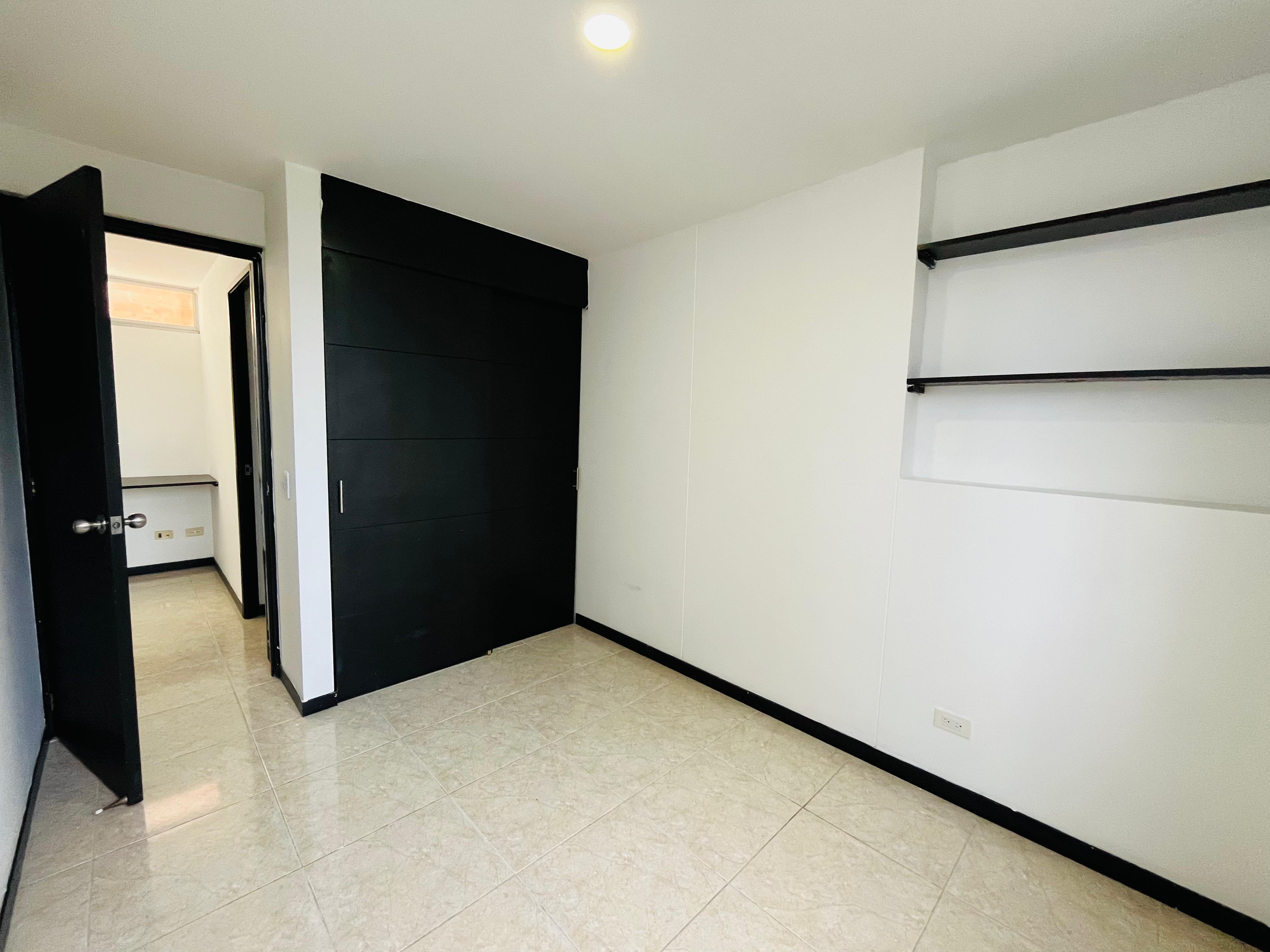 VENTA  APARTAMENTO - LOMA DE  LOS BERNAL