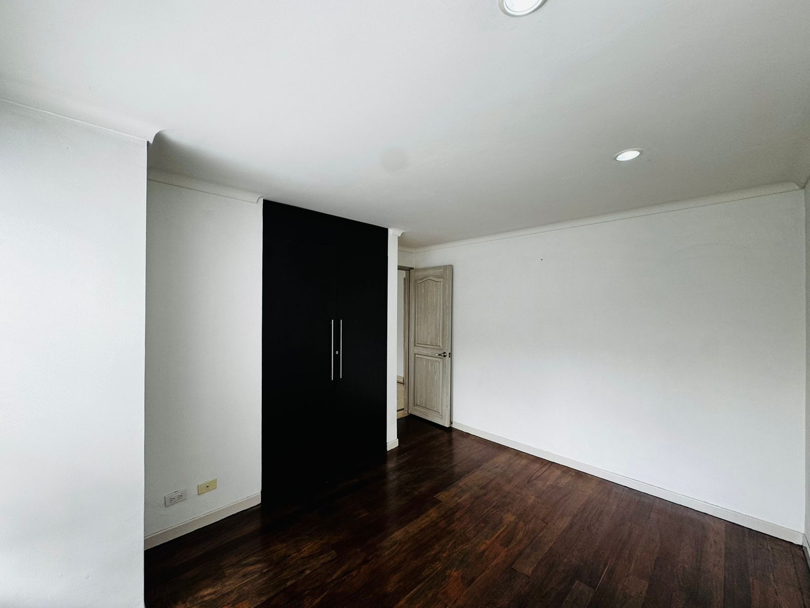 ARRIENDO APARTAMENTO - POBLADO