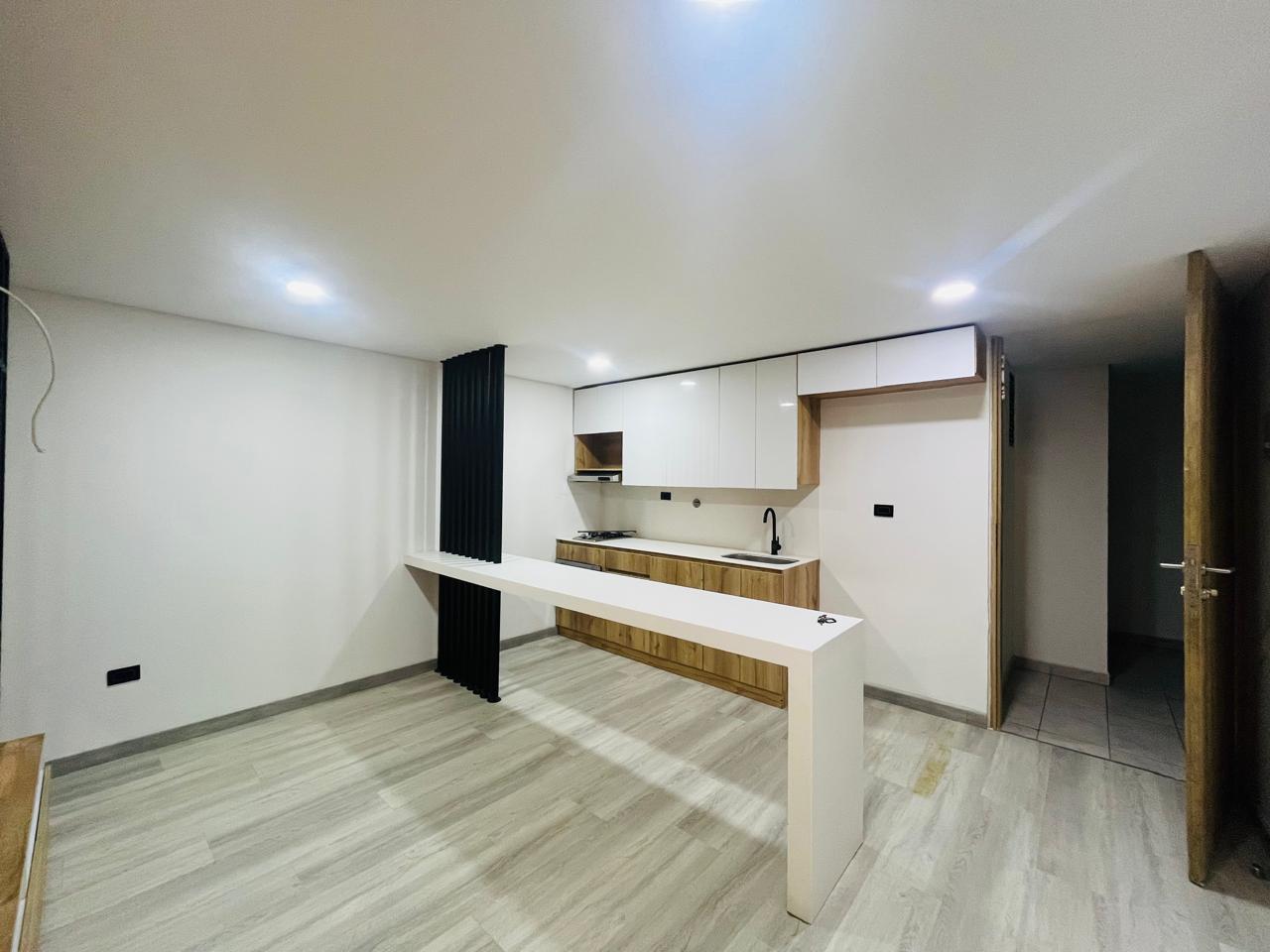 ARRIENDO APARTAESTUDIO, CONQUISTADORES