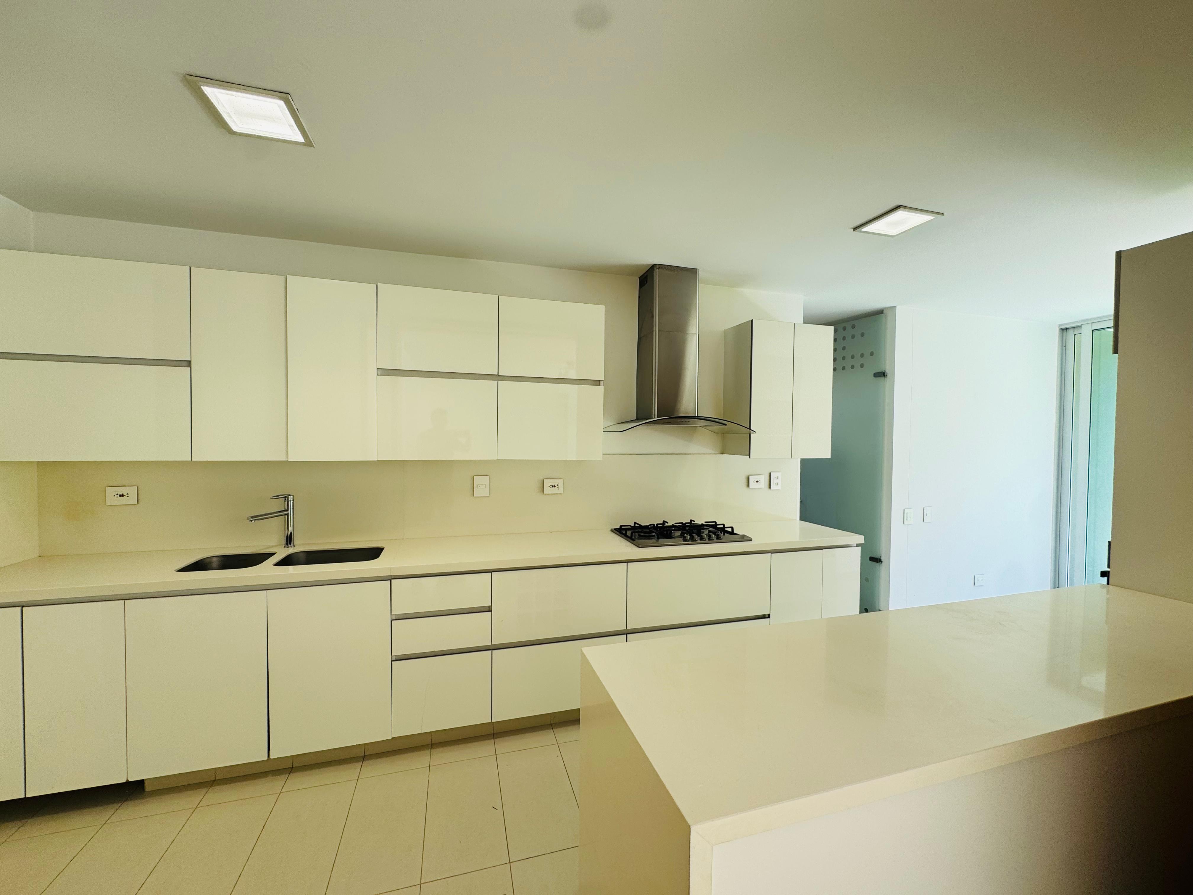 ARRIENDO CASA - ALTO DE LAS PALMAS