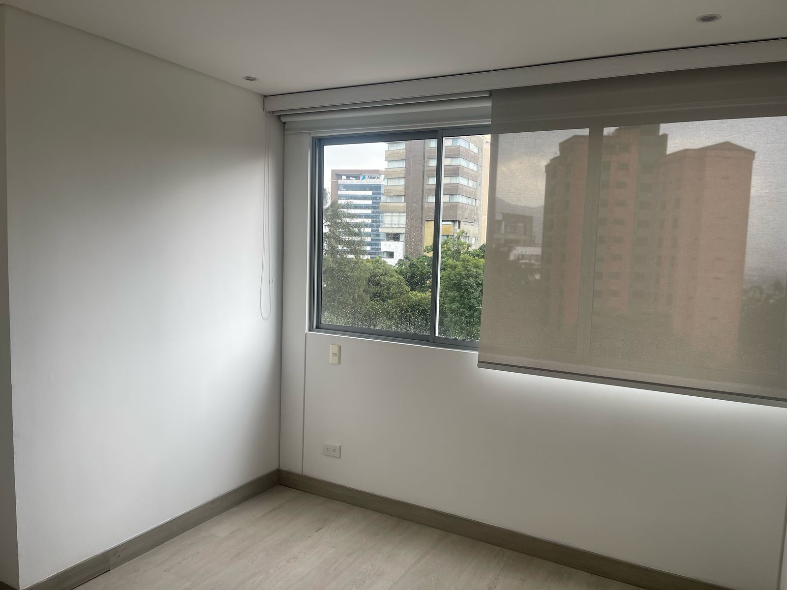 ARRIENDO APARTAMENTO - POBLADO CASTROPOL