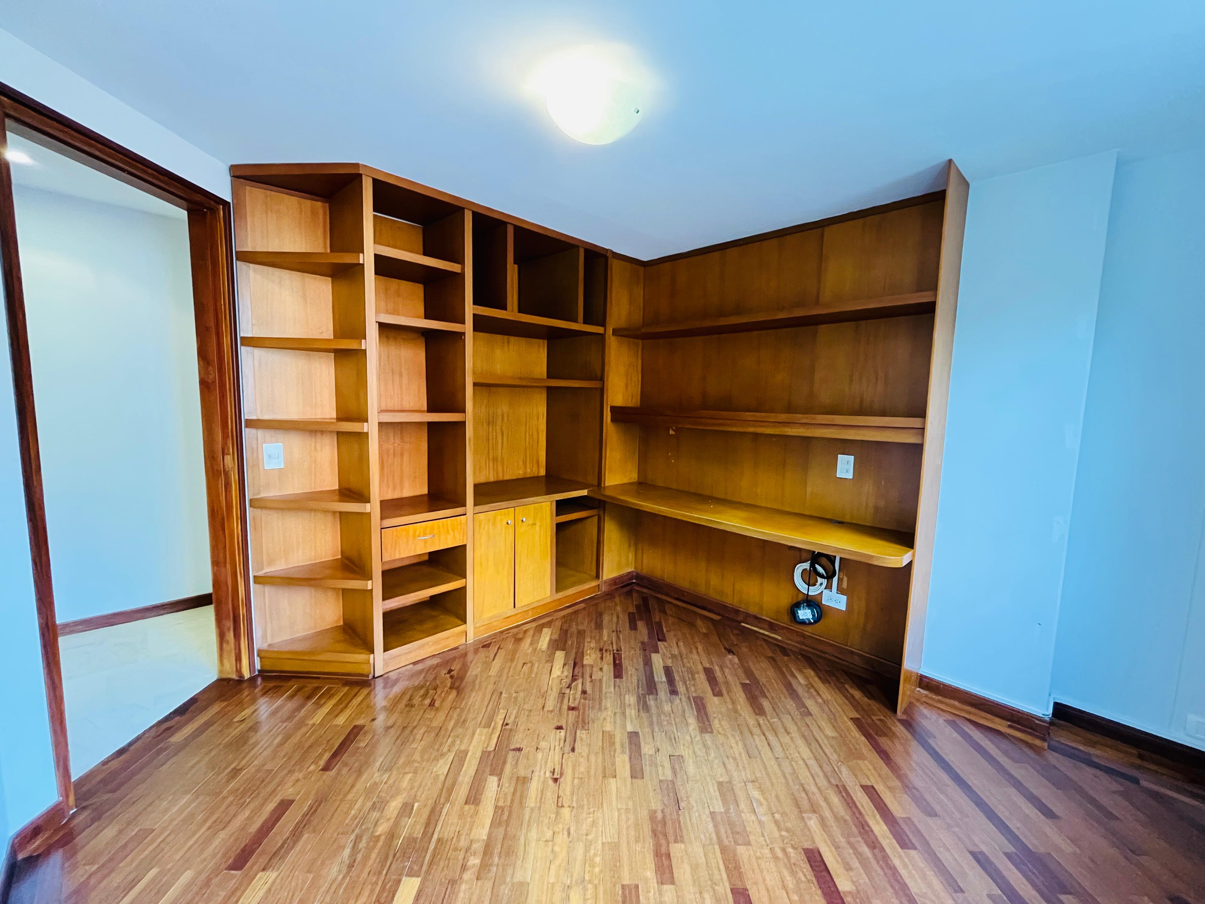 ARRIENDO APARTAMENTO - POBLADO SECTOR INFERIOR CON LOS BALSOS