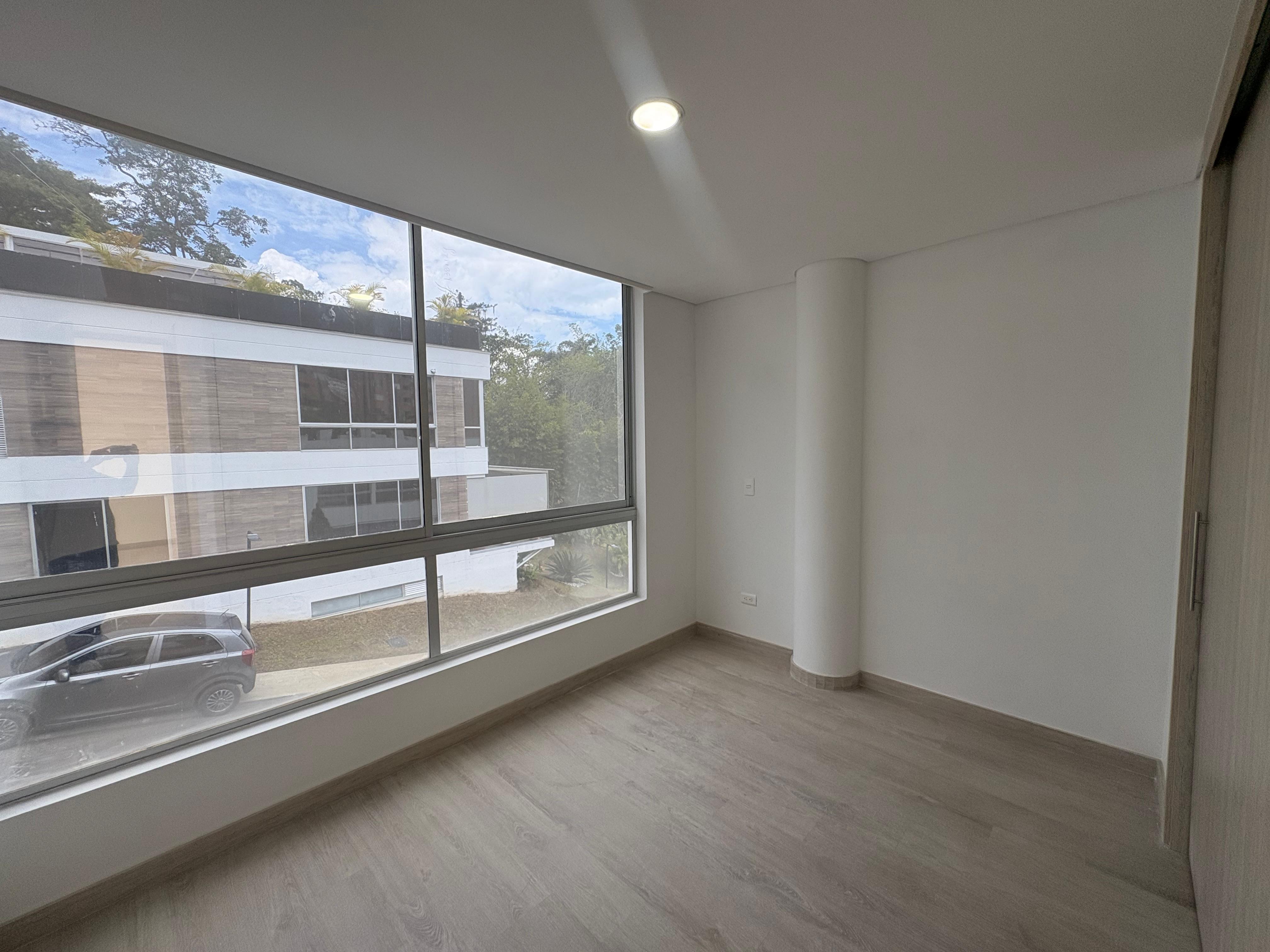 ARRIENDO CASA, ENVIGADO ESMERALDAL