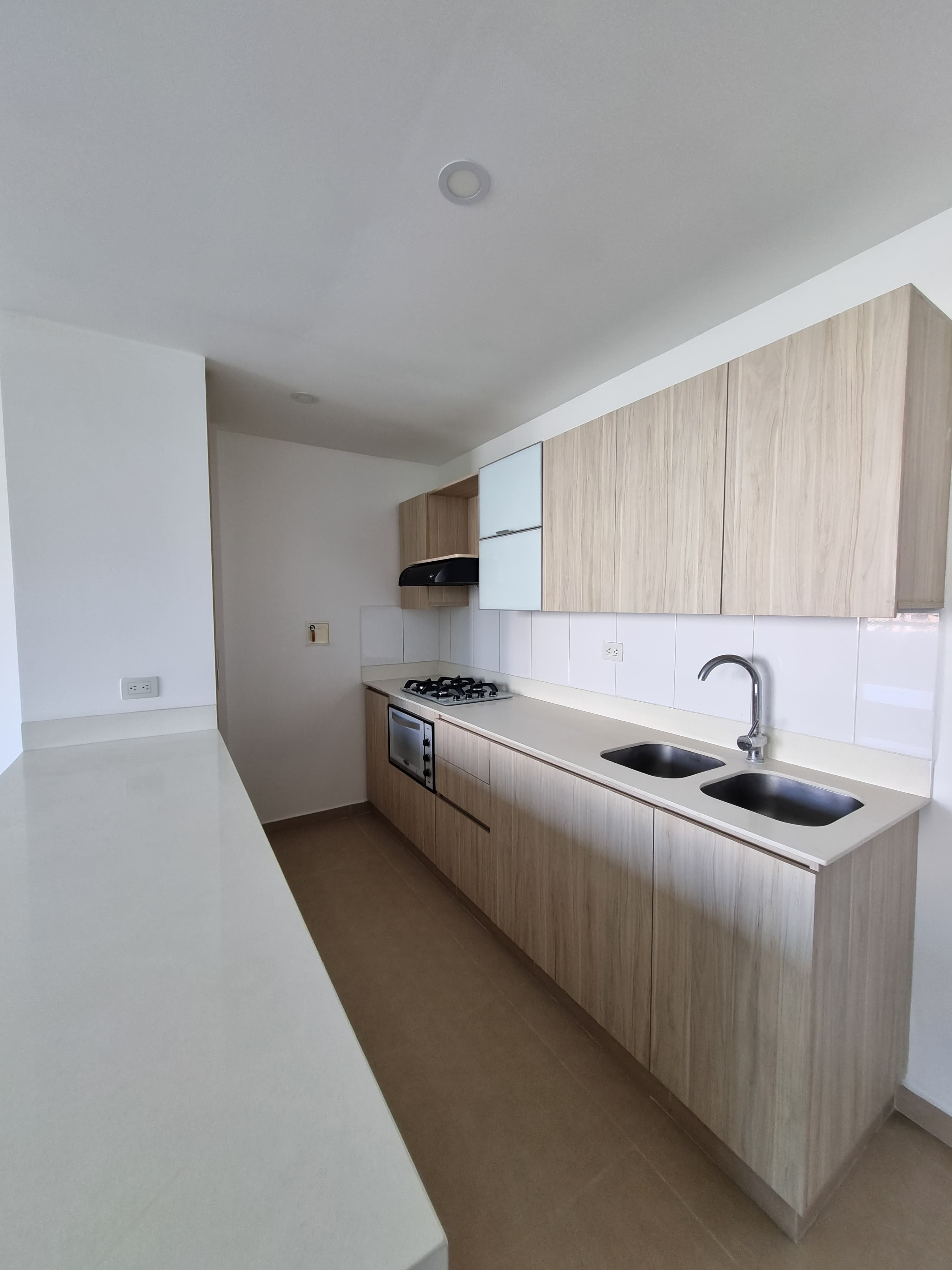 ARRIENDO APARTAMENTO - POBLADO LOS GONZALEZ