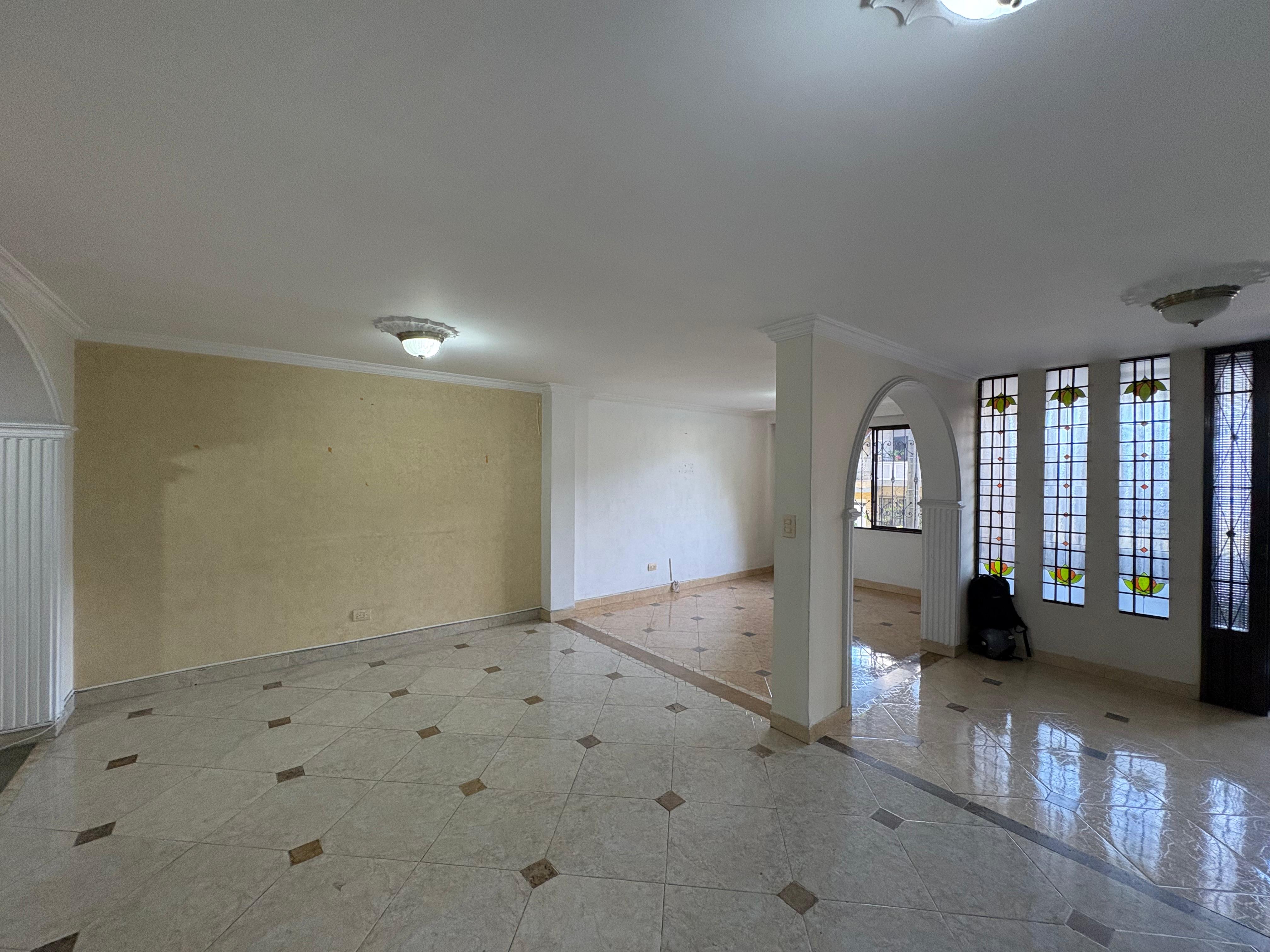 ARRIENDO CASA FLORESTA