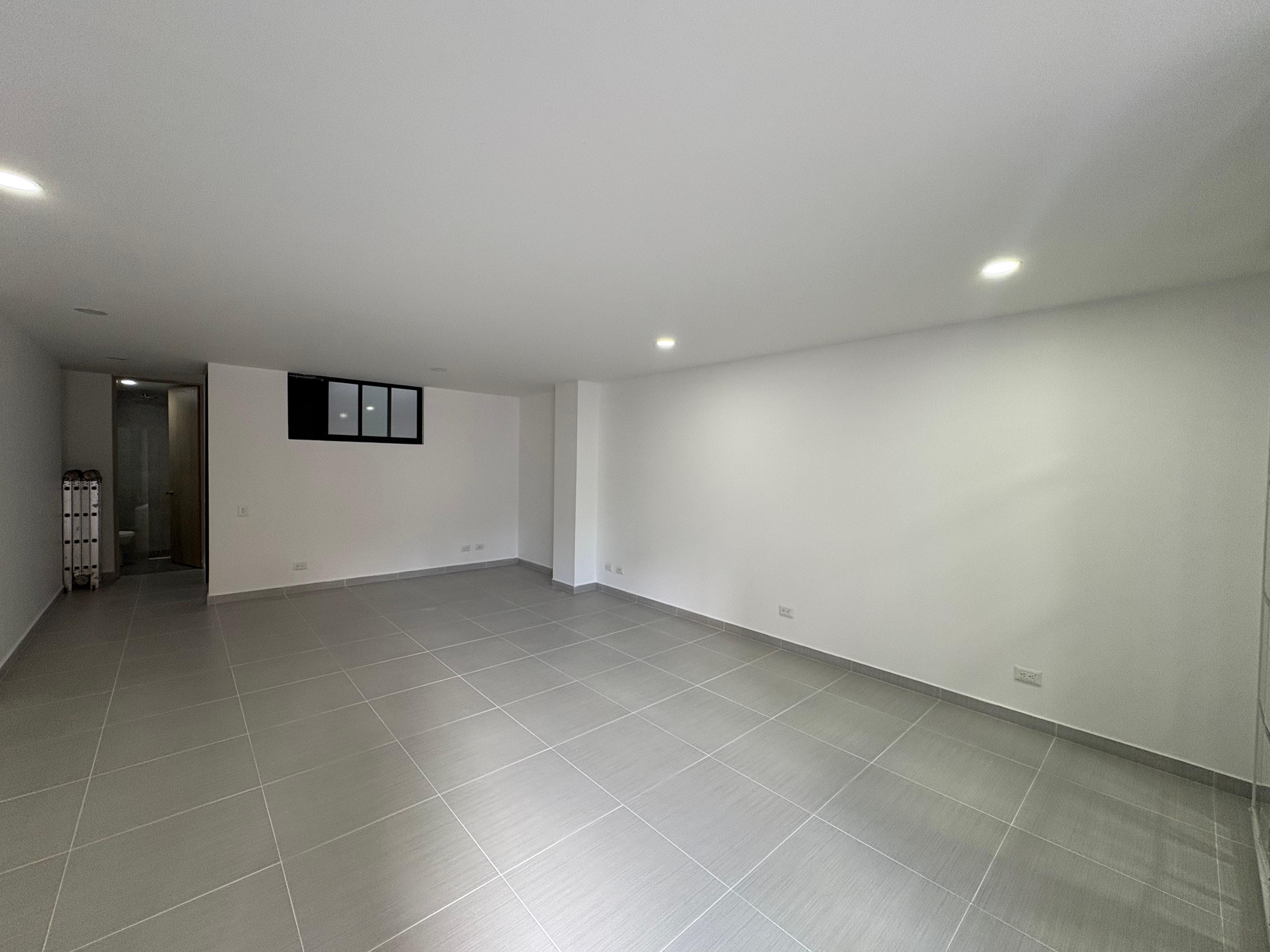 ARRIENDO APARTAESTUDIO, OFICINA CASTELLANA