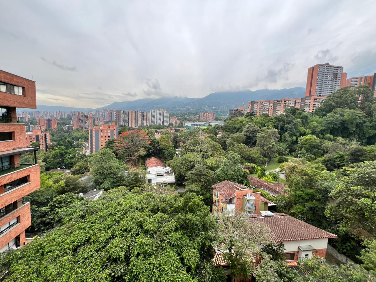 ARRIENDO APARTAESTUDIO - ENVIGADO LOMA DE LAS BRUJAS