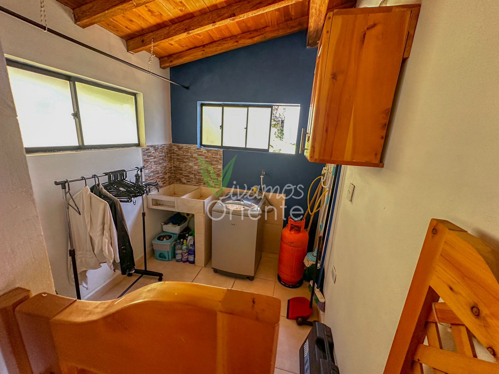 ARRIENDO CASA CAMPESTRE - SANTA ELENA