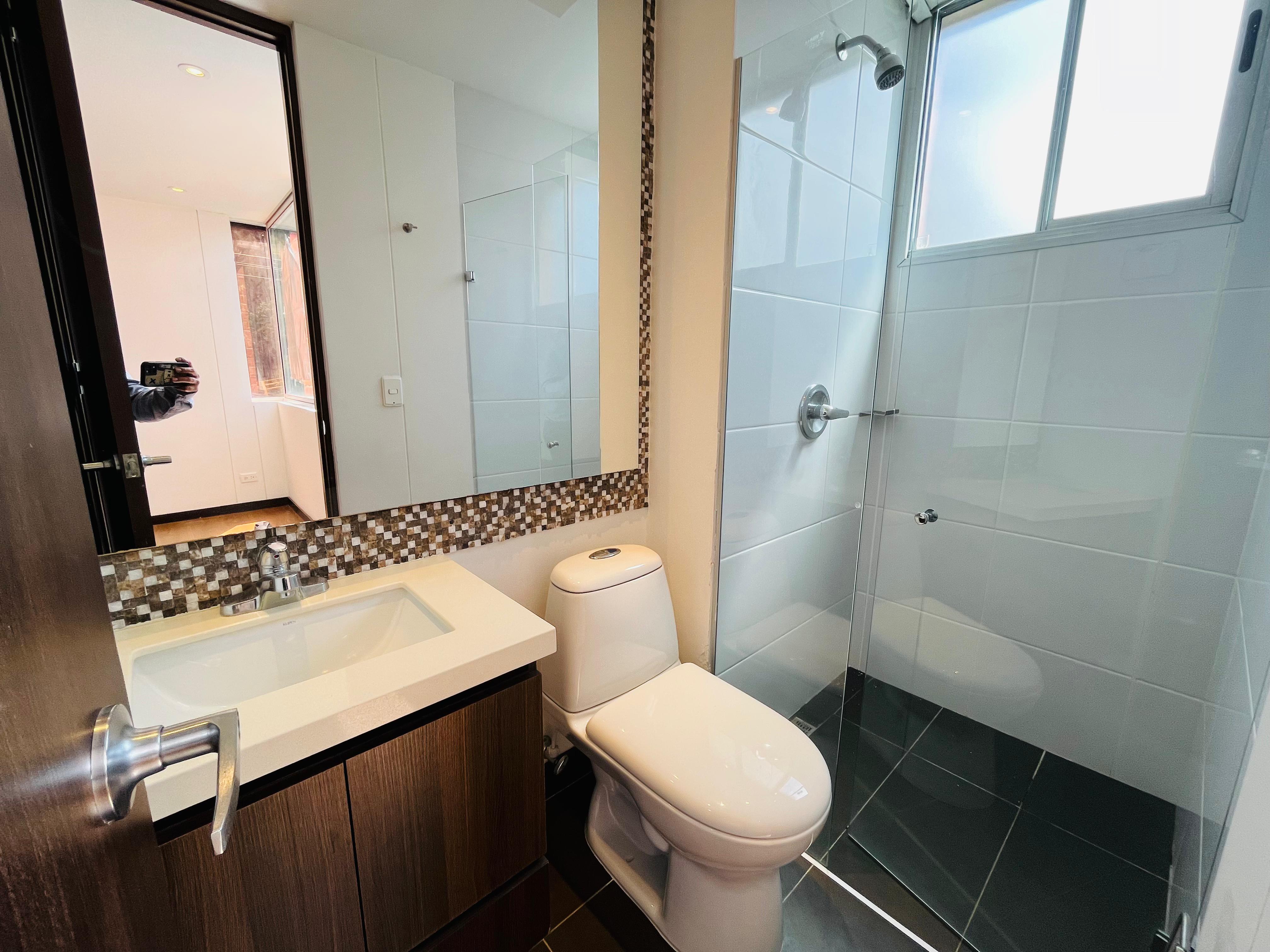 ARRIENDO APARTAMENTO - ENVIGADO LOMA DEL ESMERALDAL