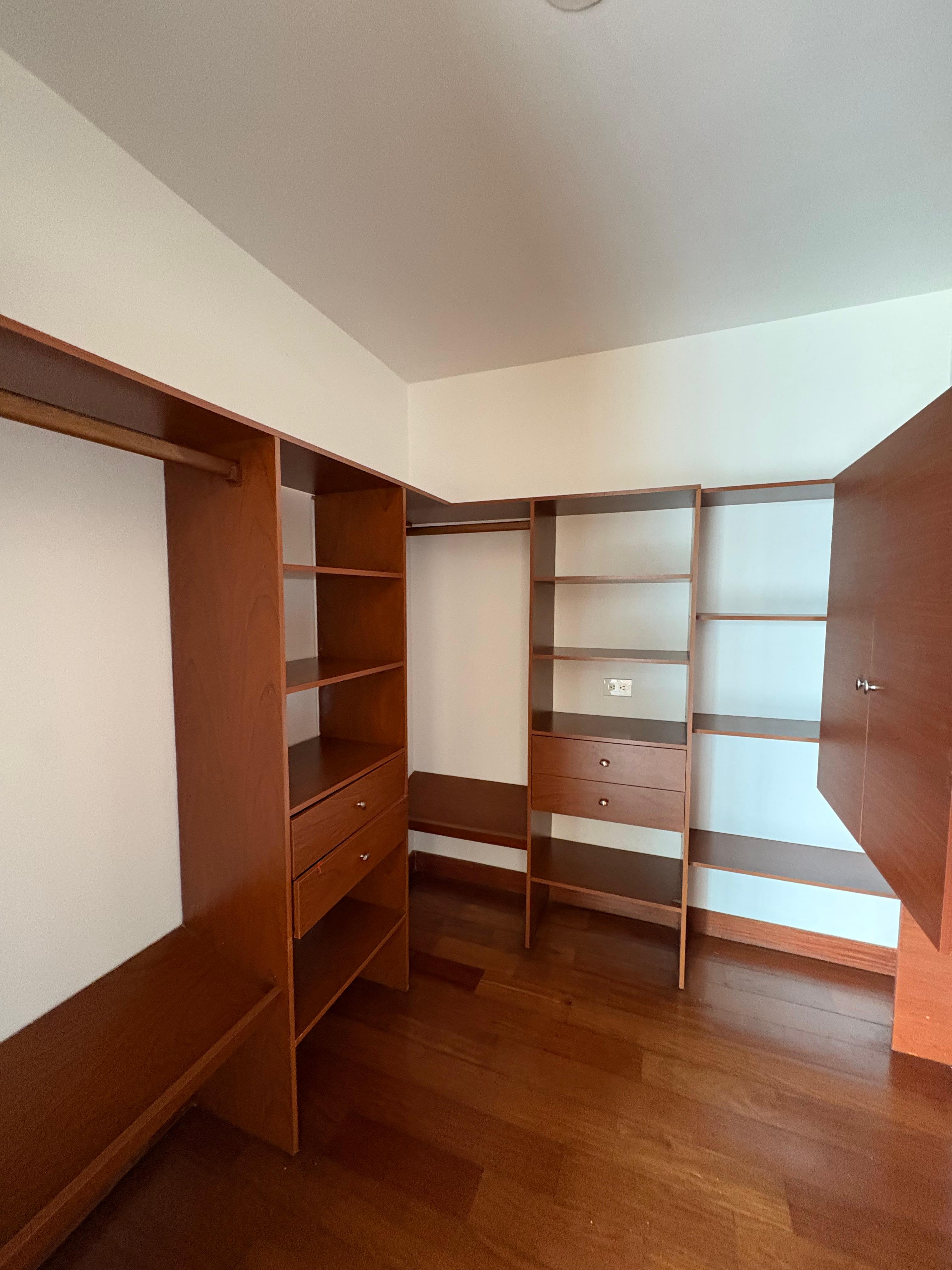 ARRIENDO APARTAMENTO, CONQUISTADORES