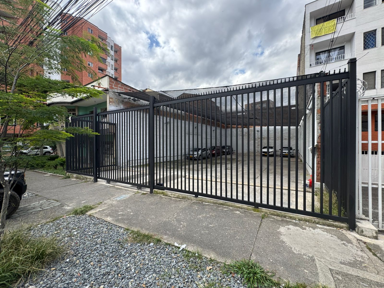 ARRIENDO PARQUEADERO -  SECTOR SAN JOAQUIN