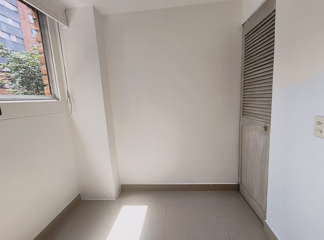 ARRIENDO APARTAMENTO - POBLADO LOMA DE LOS PARRA