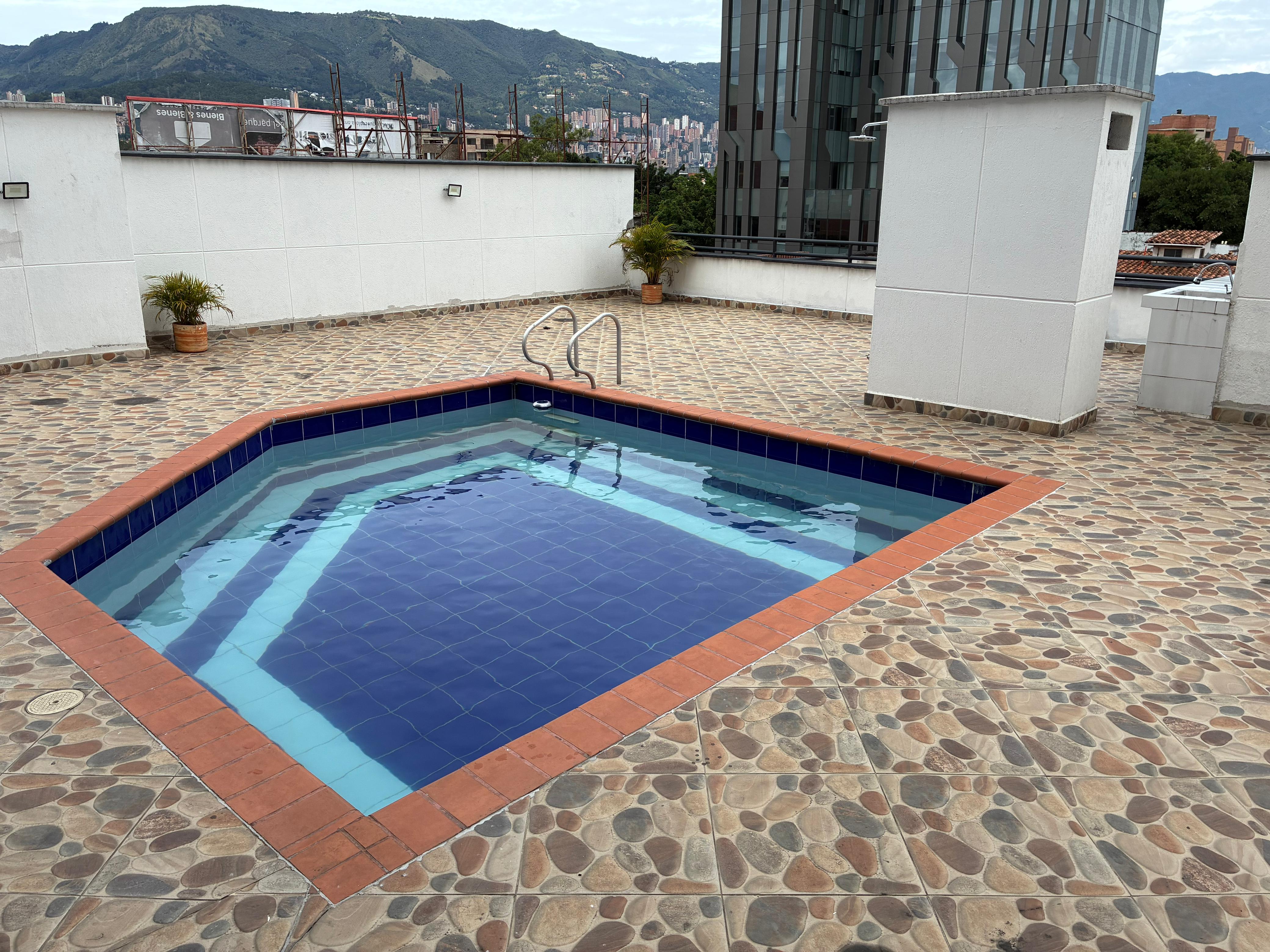 VENTA PENTHOUSE - LAURELES
