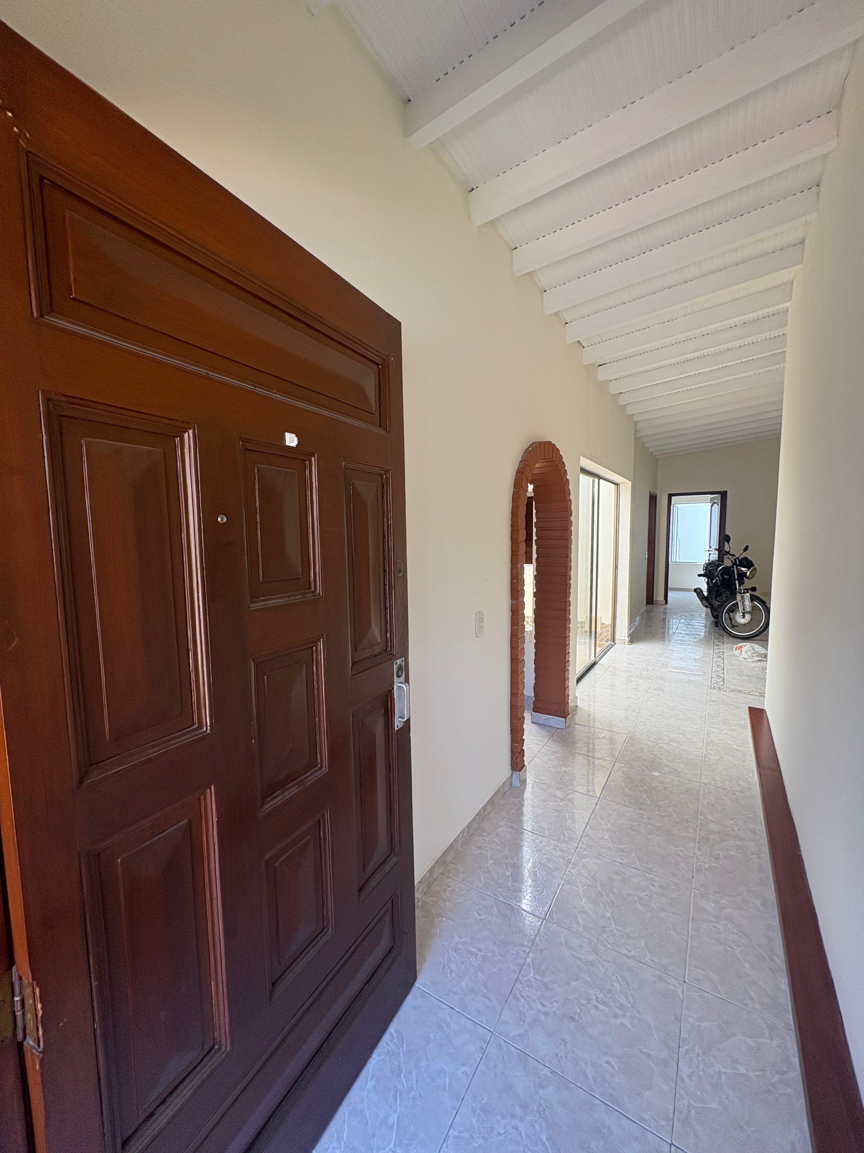 ARRIENDO CASA CASTELLANA