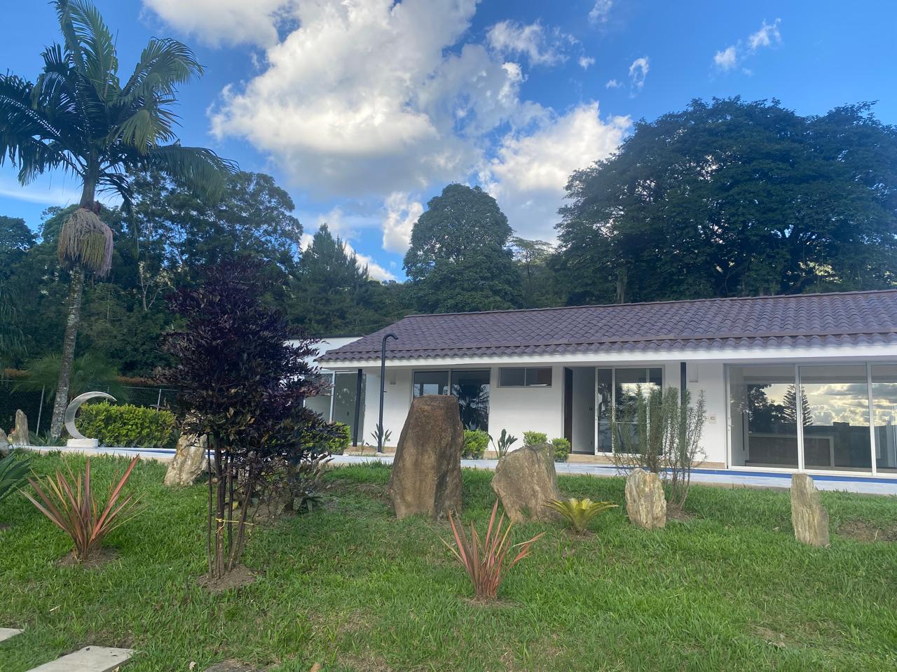ARRIENDO CASA - ENVIGADO ESCOBERO
