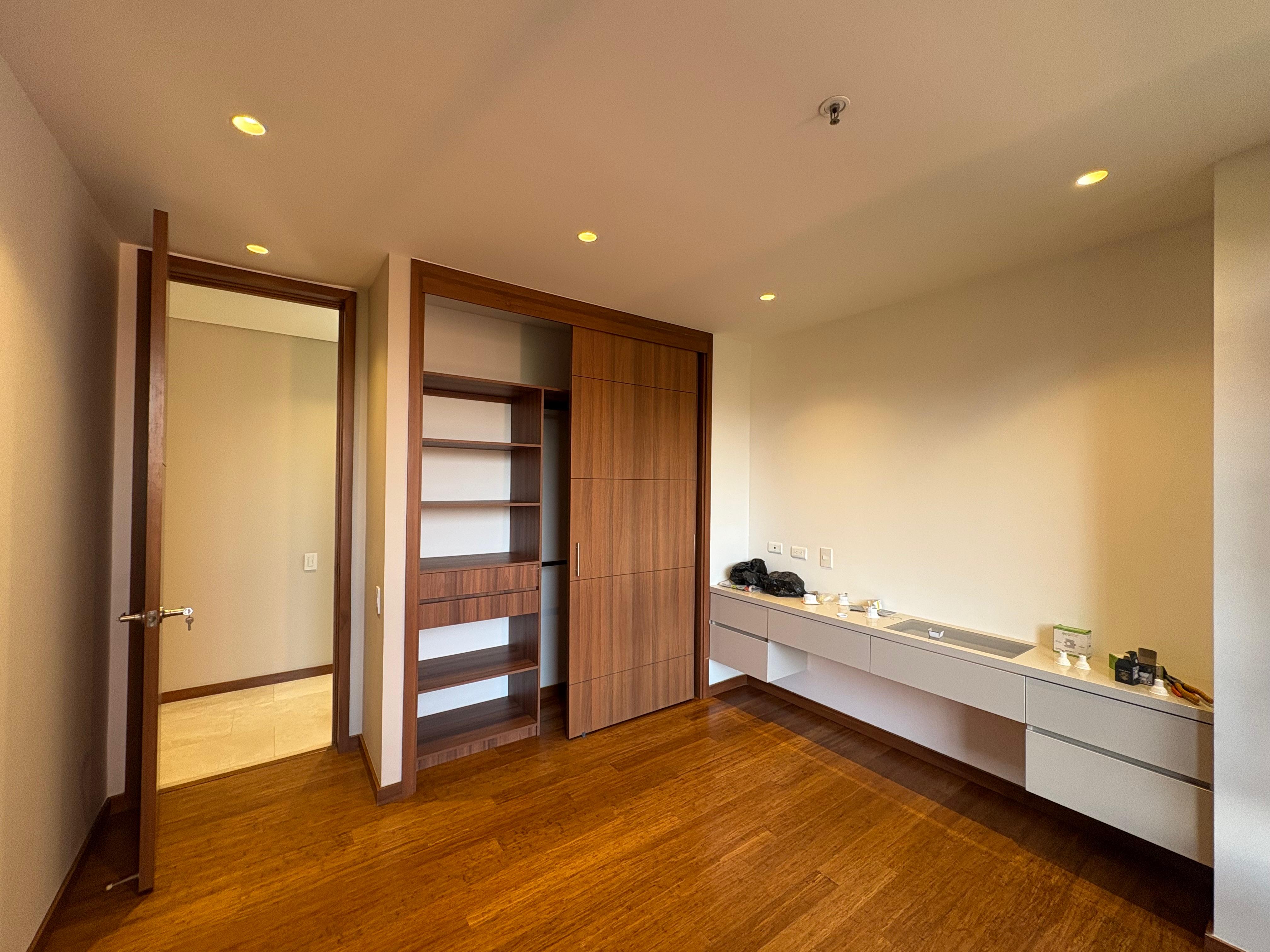 ARRIENDO APARTAMENTO, POBLADO TESORO