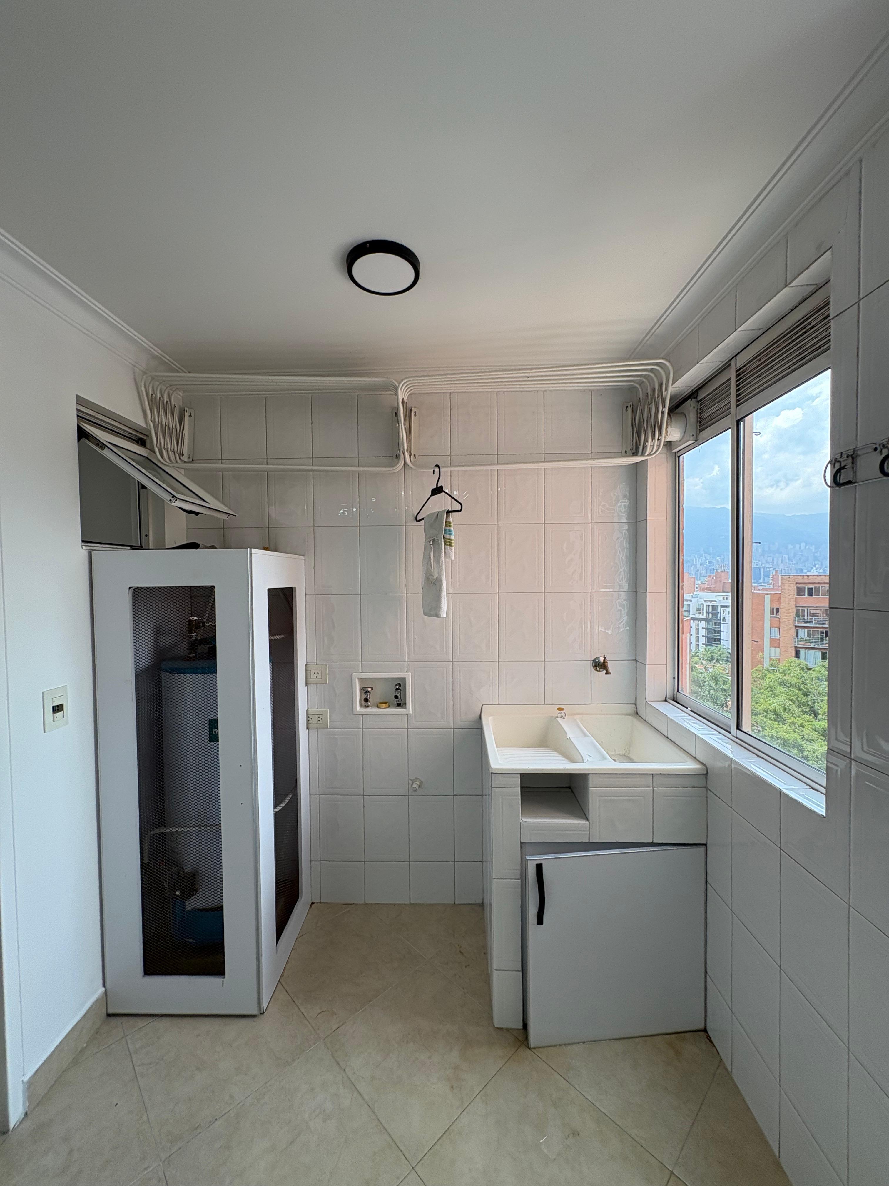 ARRIENDO APARTAMENTO, LAURELES