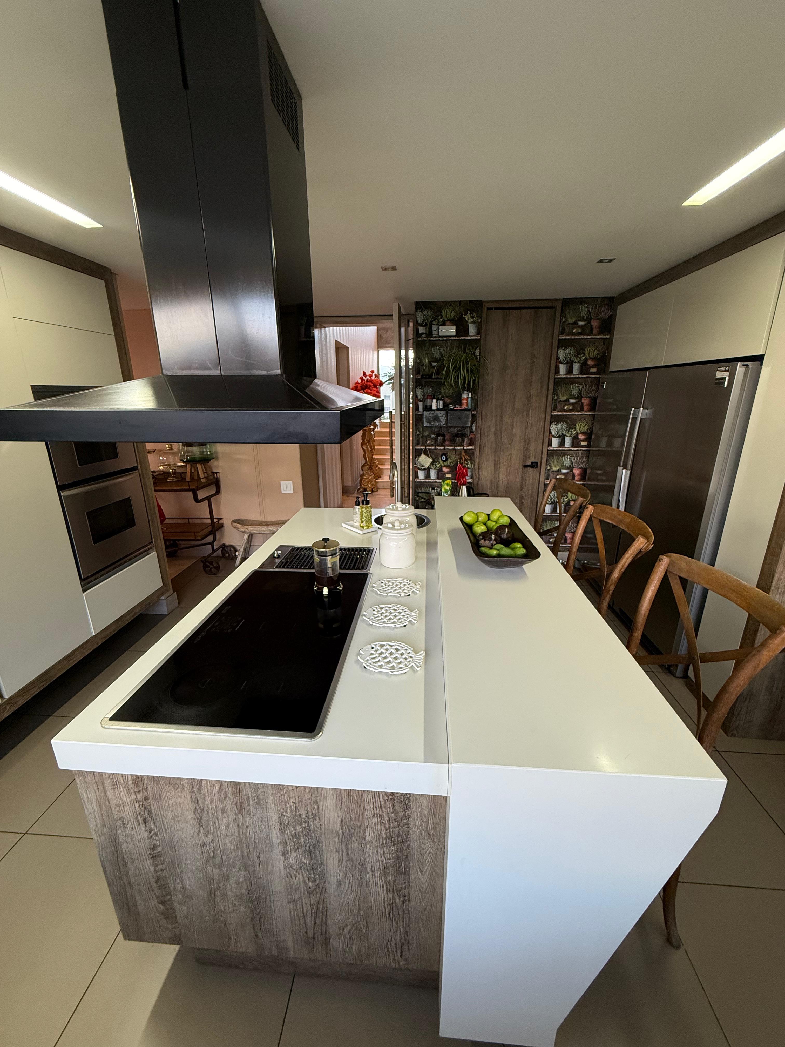 ARRIENDO PENTHOUSE AMOBLADO - POBLADO SECTOR EL TESORO