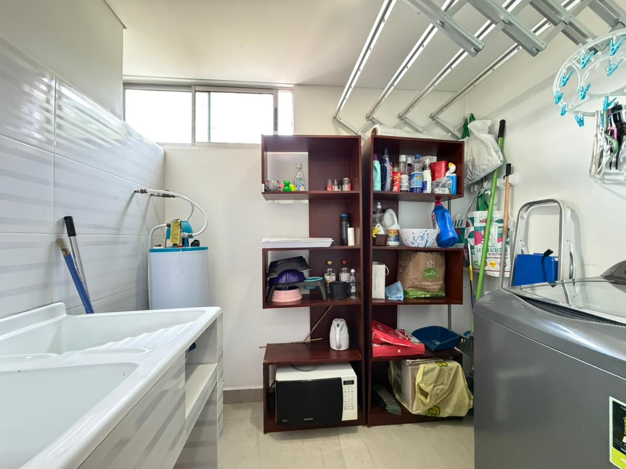 ARRIENDO APARTAMENTO AMOBLADO  - POBLADO CASTROPOL