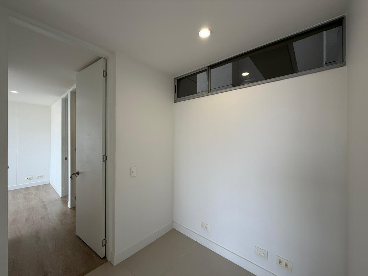 ARRIENDO APARTAMENTO POBLADO LA 34