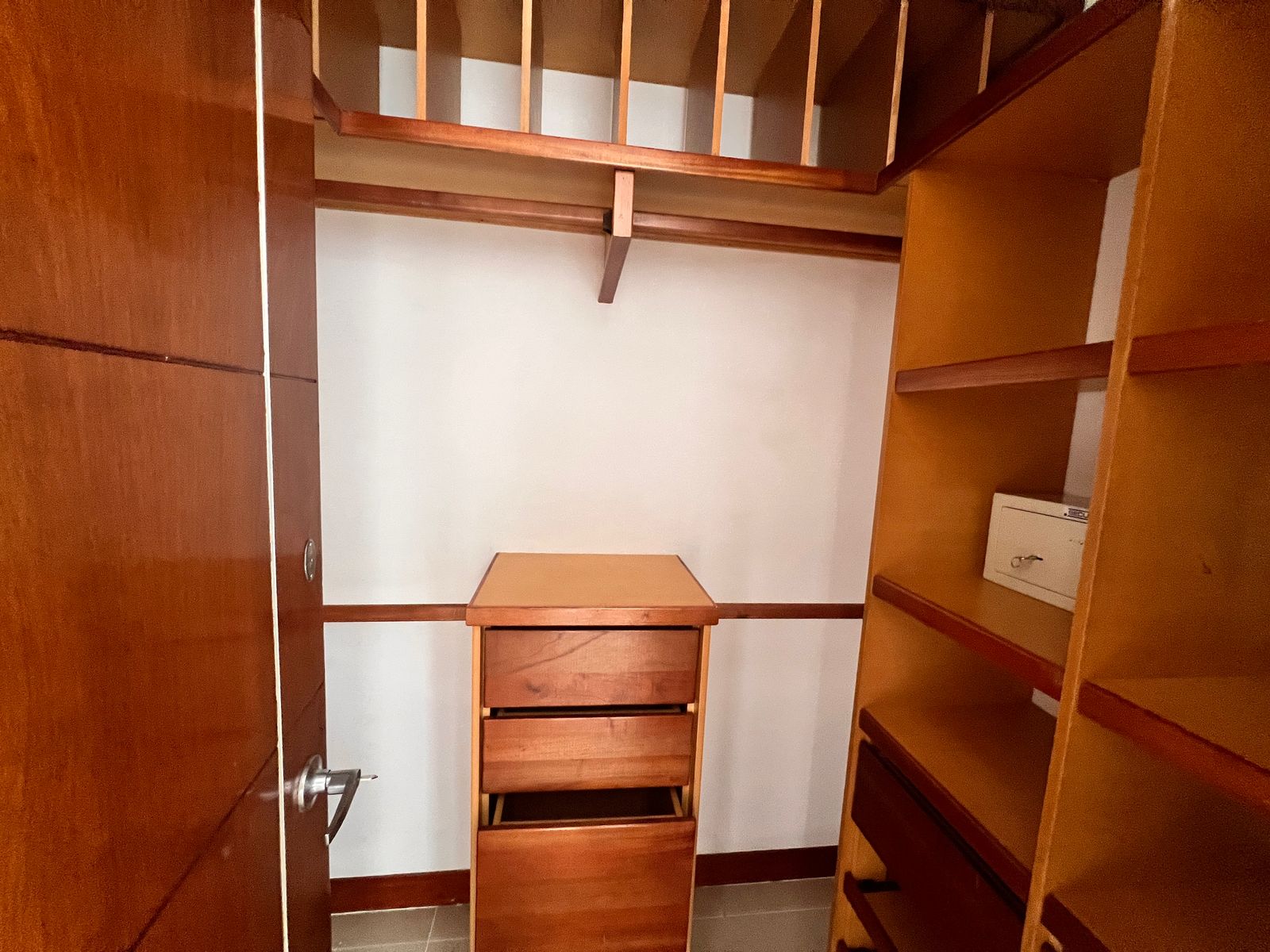 ARRIENDO APARTAMENTO - POBLADO LOS GONZALEZ
